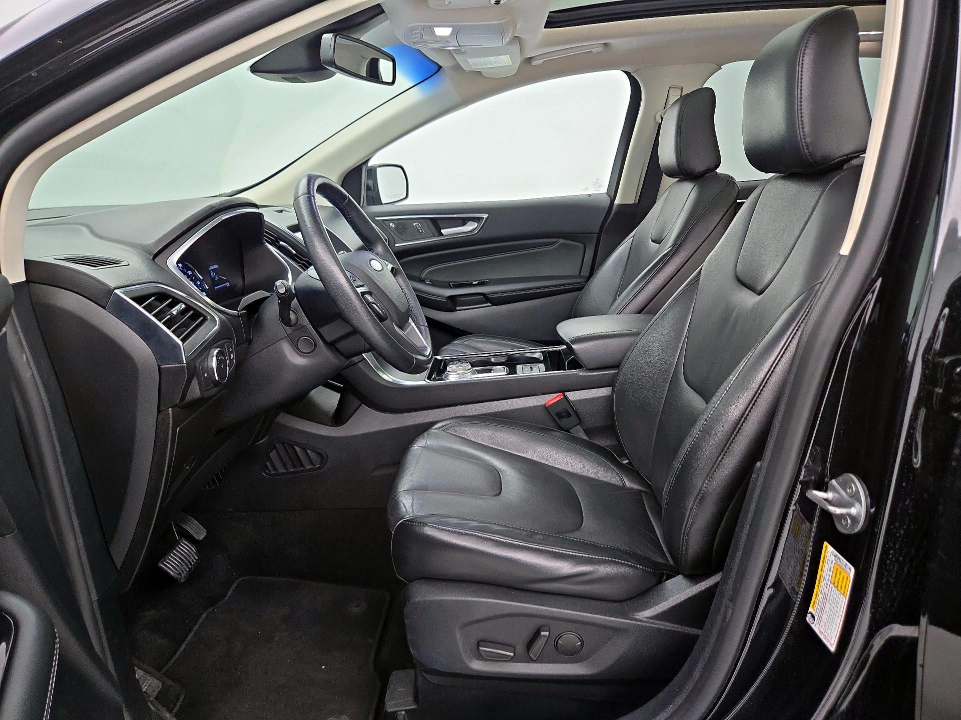 Thumbnail: 2020 Ford Edge - 11