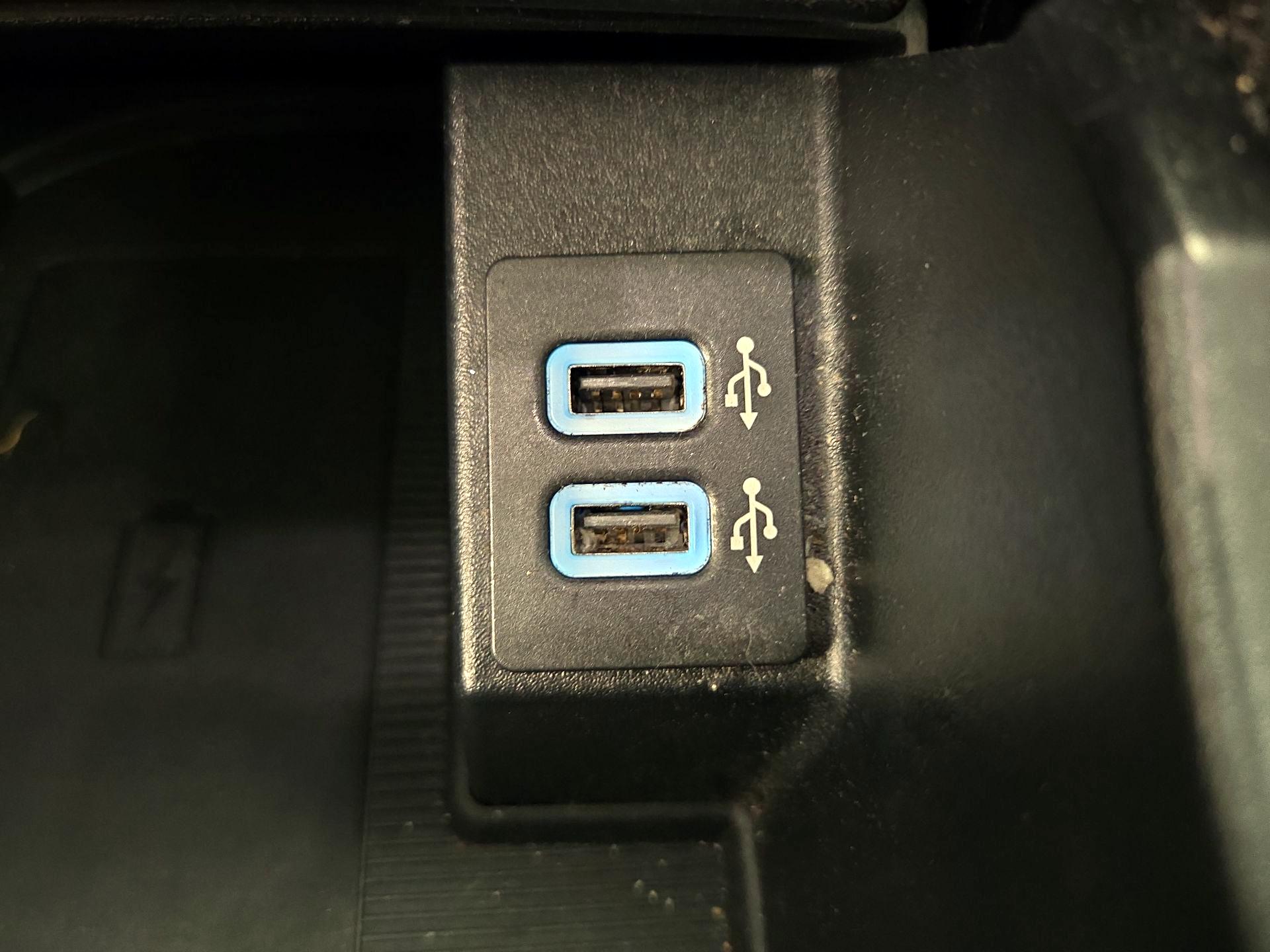 Thumbnail: 2020 Ford Edge - 19