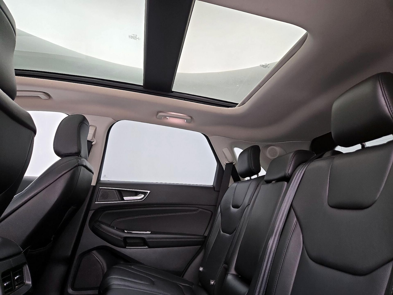 2020 Ford Edge Titanium - Photo 26