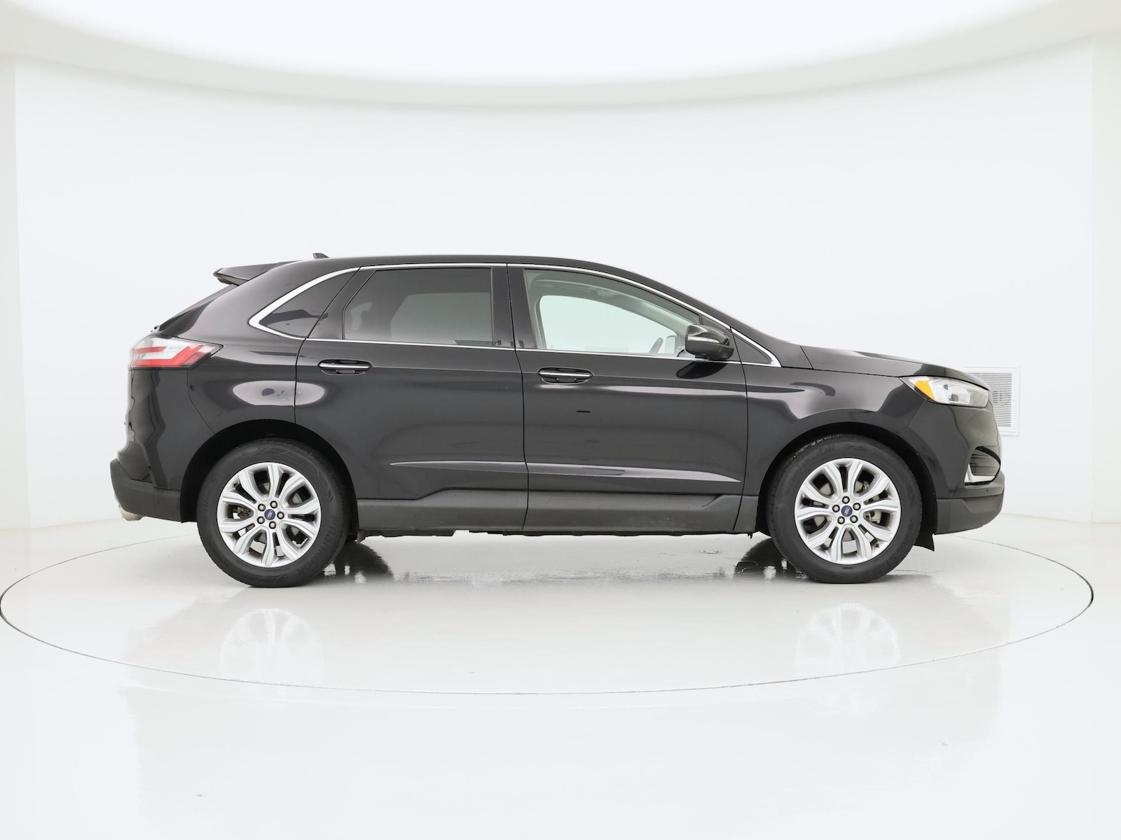 2020 Ford Edge Titanium - Photo 8