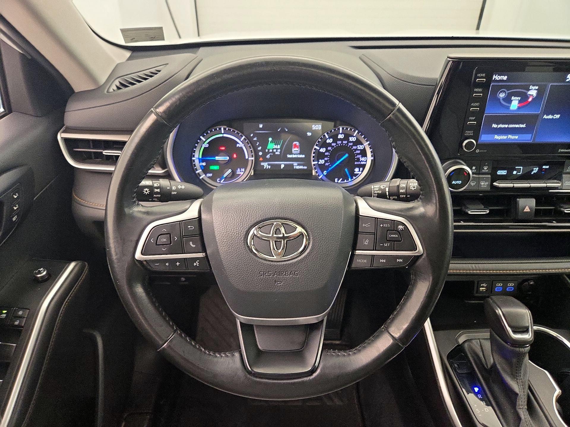 Thumbnail: 2022 Toyota Highlander - 10