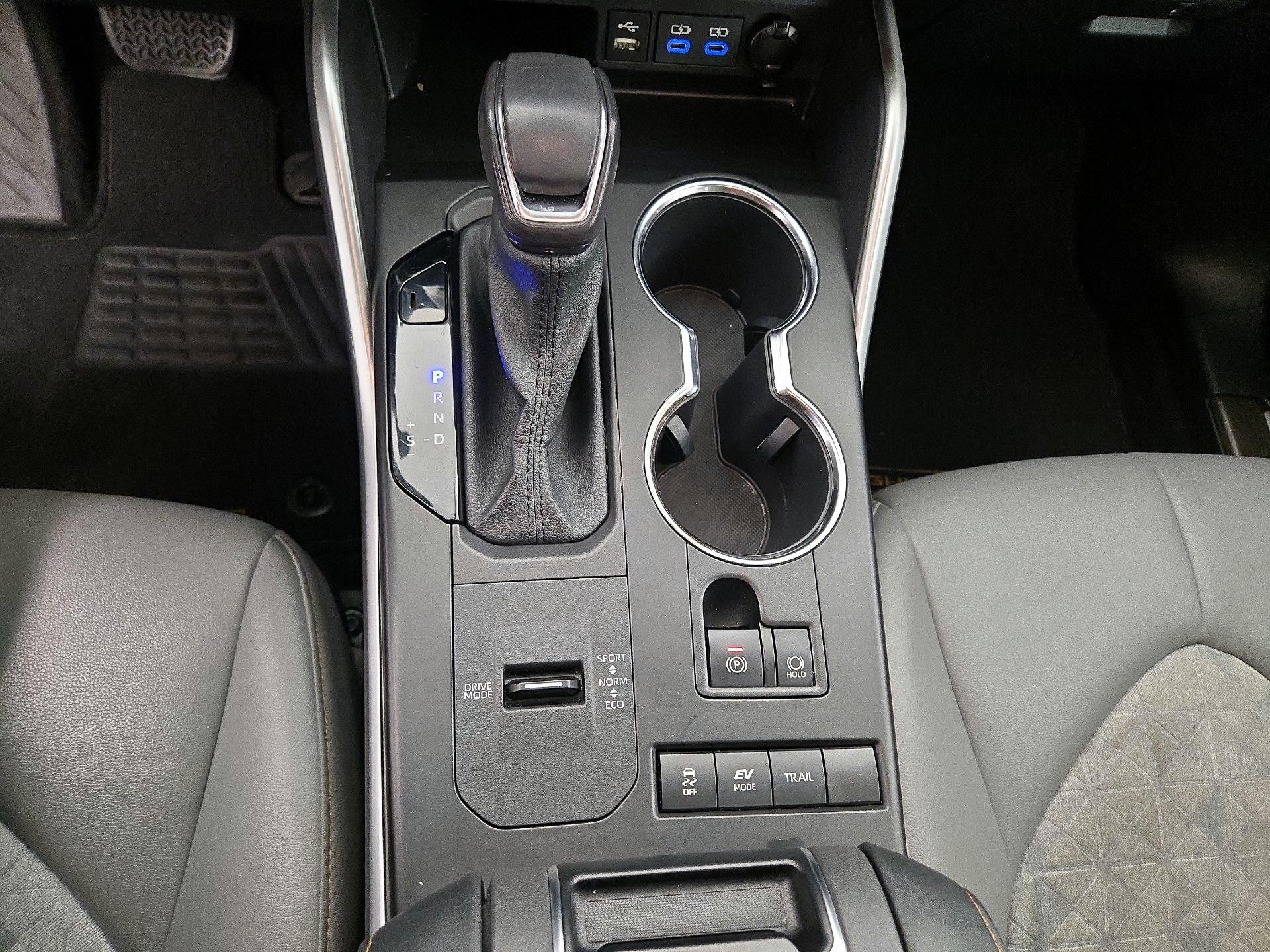 Thumbnail: 2022 Toyota Highlander - 17