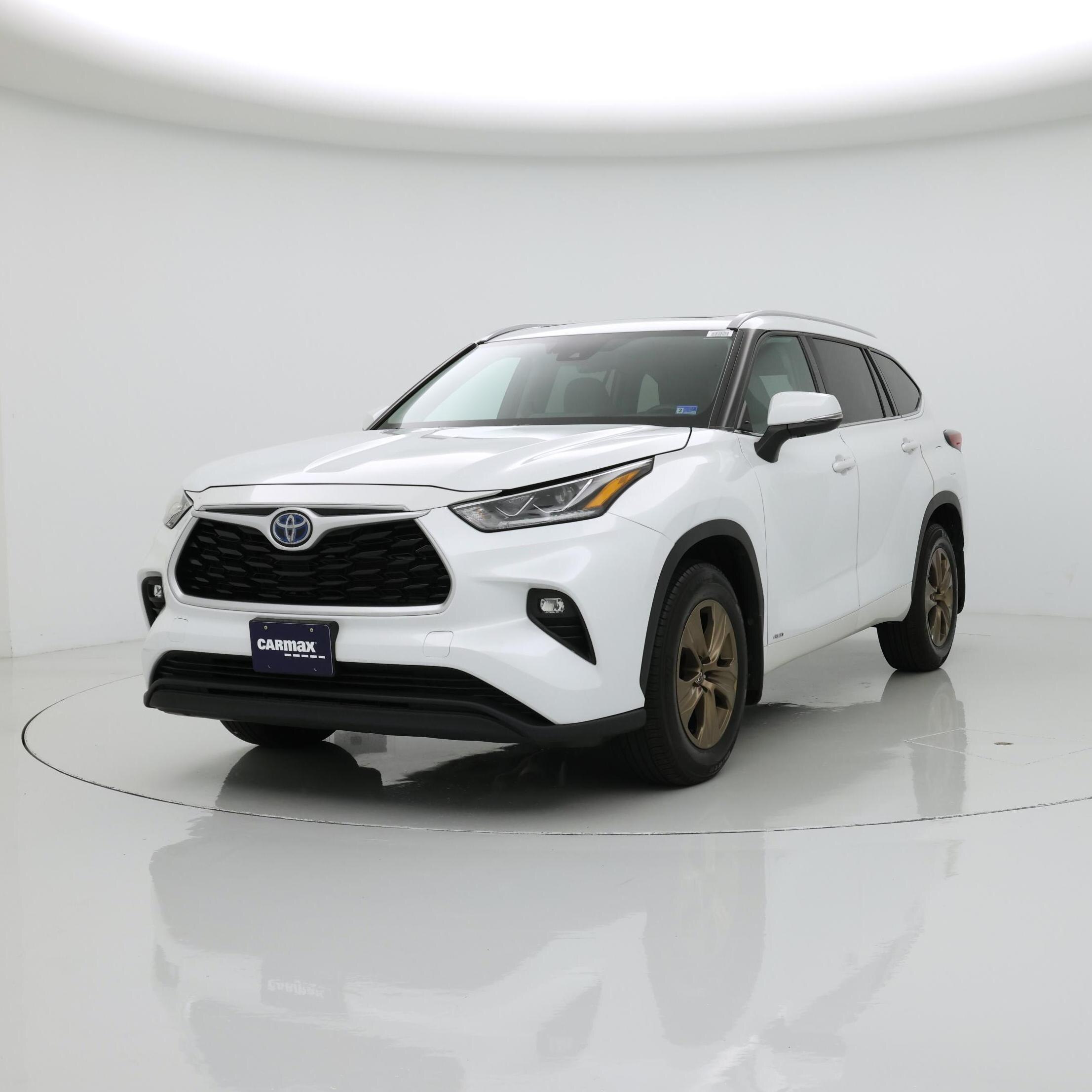 Thumbnail: 2022 Toyota Highlander - 4