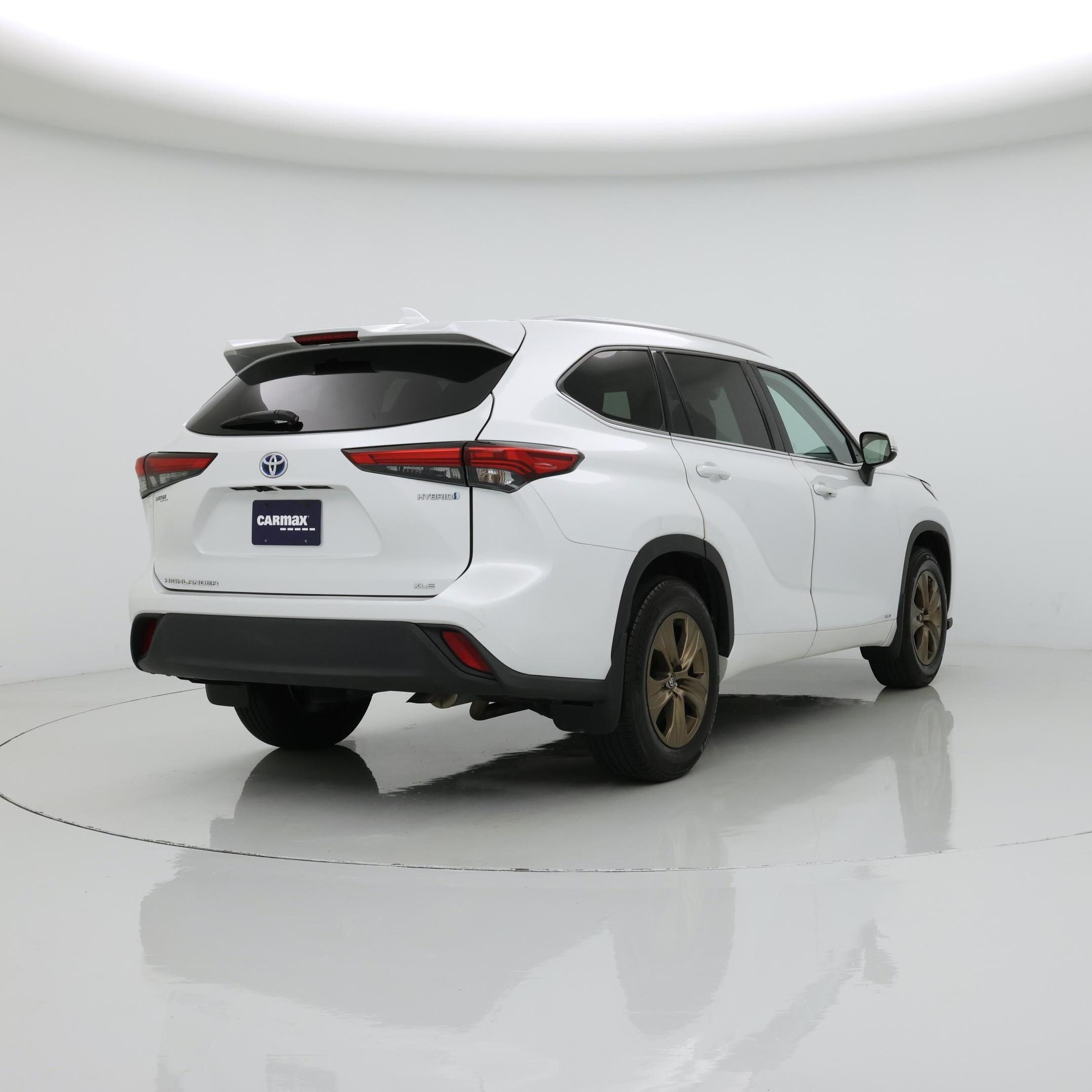 Thumbnail: 2022 Toyota Highlander - 8