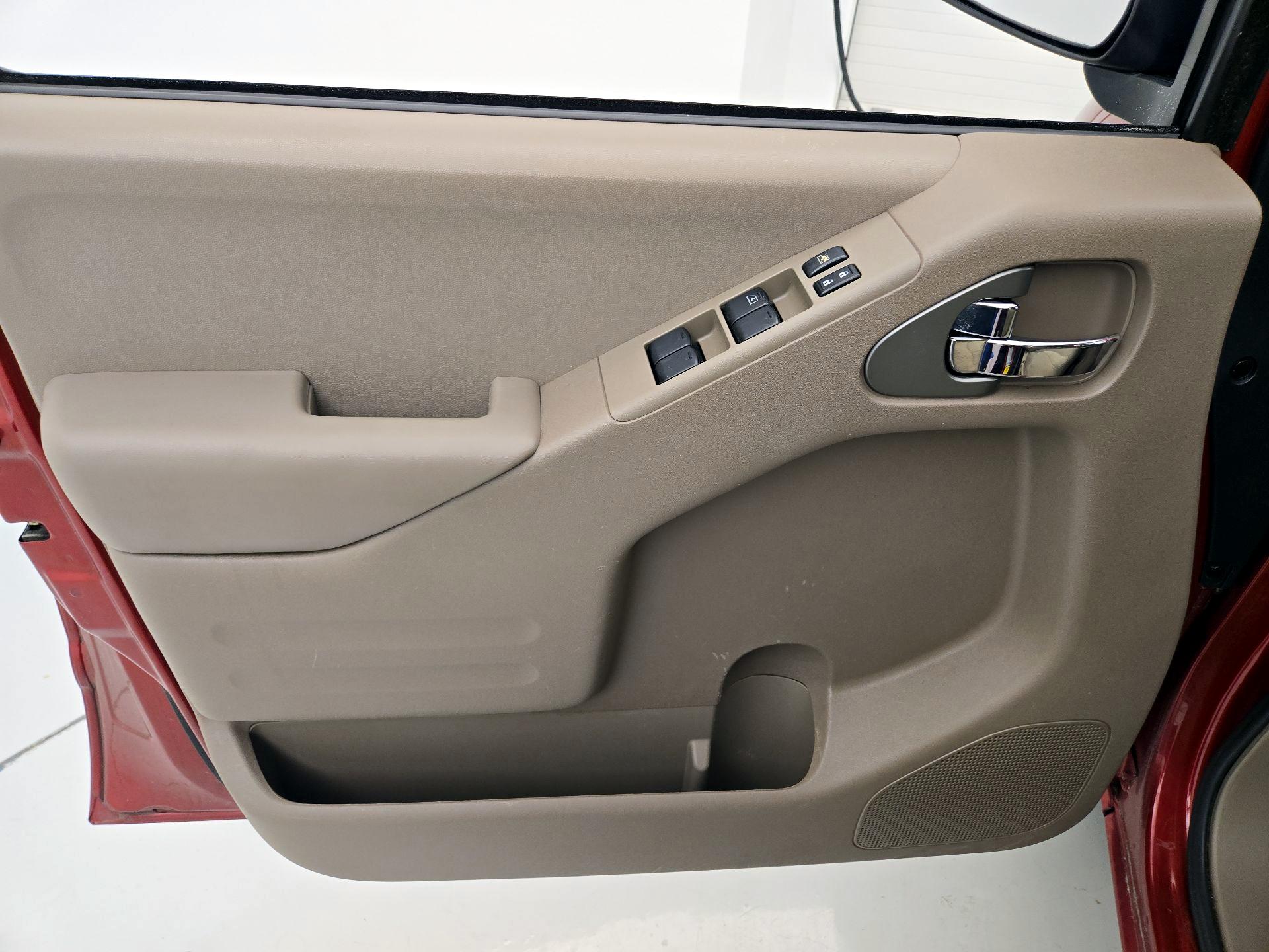 Thumbnail: 2016 Nissan Frontier - 12