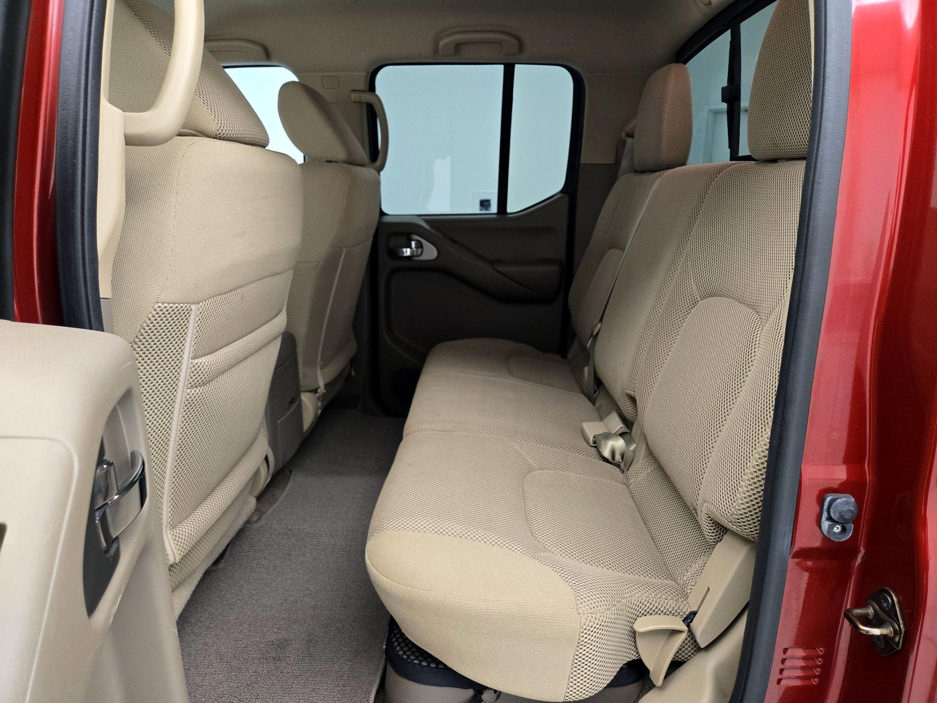 Thumbnail: 2016 Nissan Frontier - 18