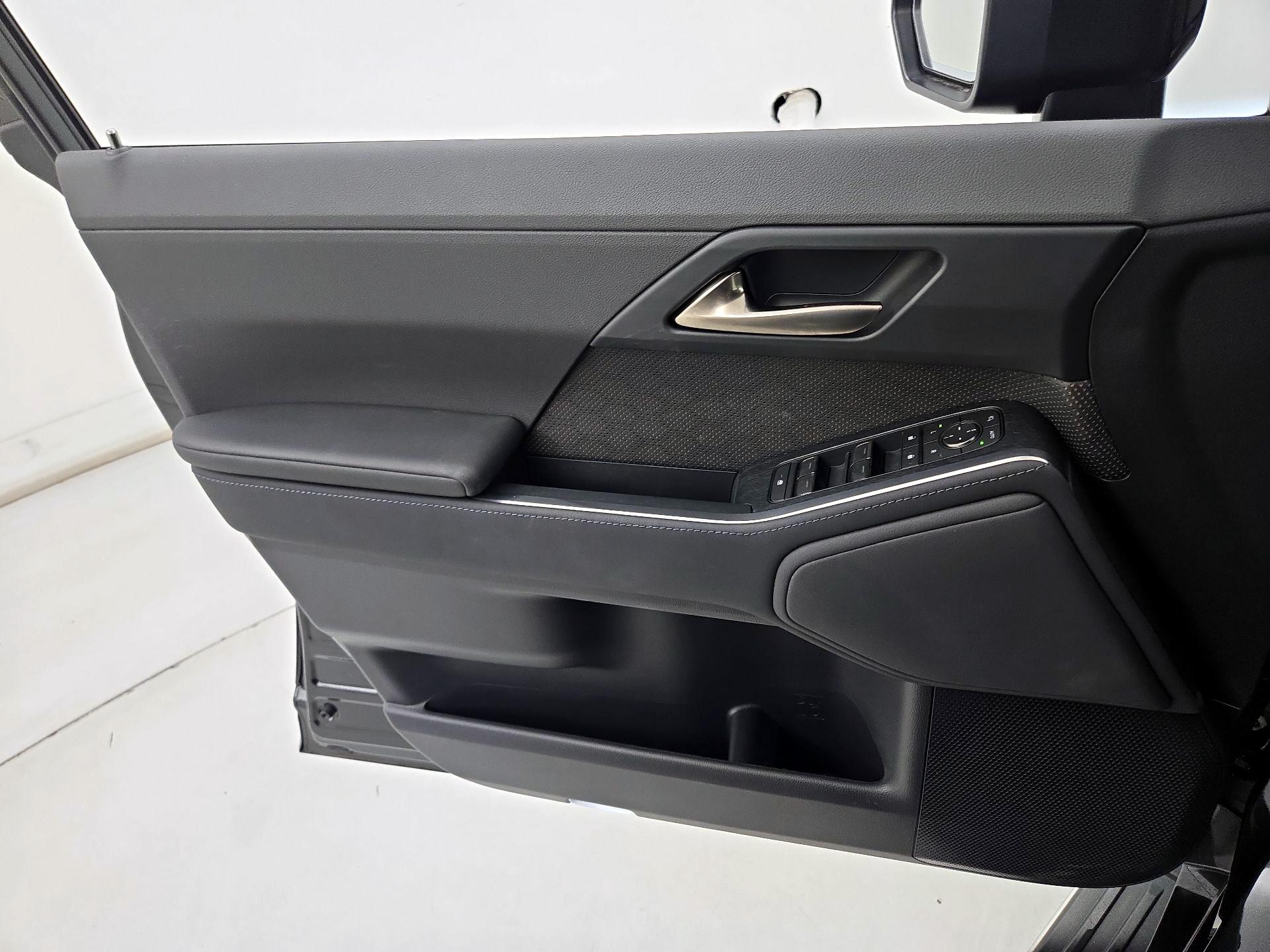 Thumbnail: 2024 Lexus GX - 12