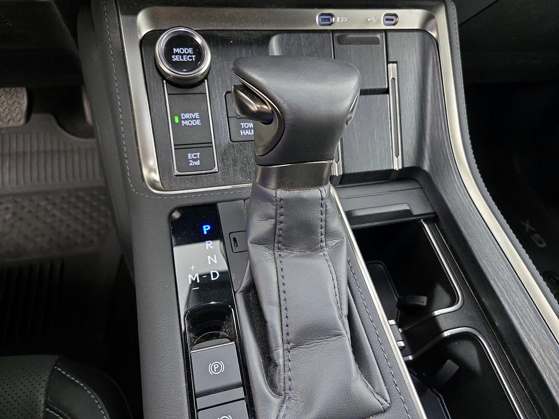 Thumbnail: 2024 Lexus GX - 17