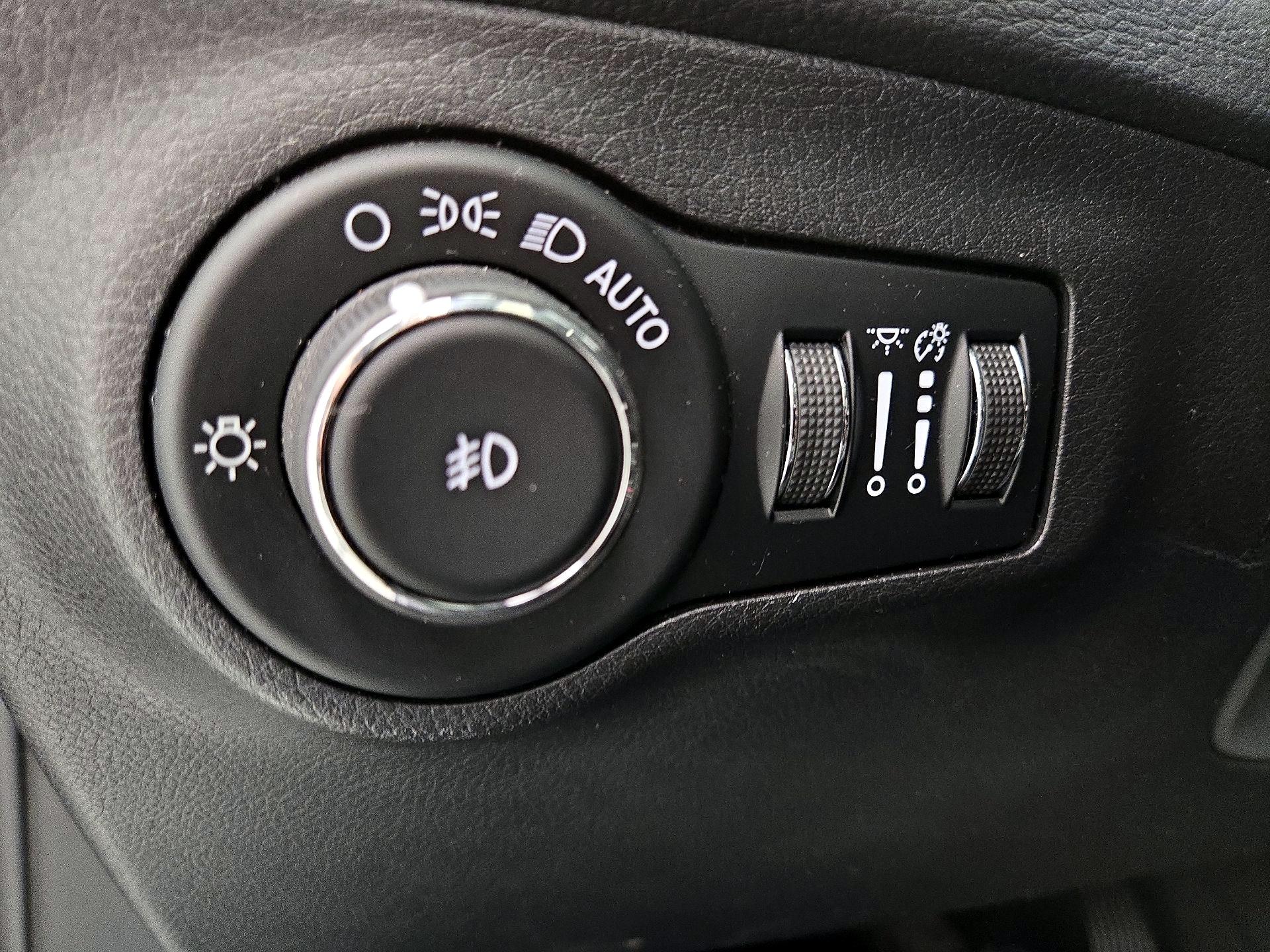 Thumbnail: 2019 Jeep Compass - 13