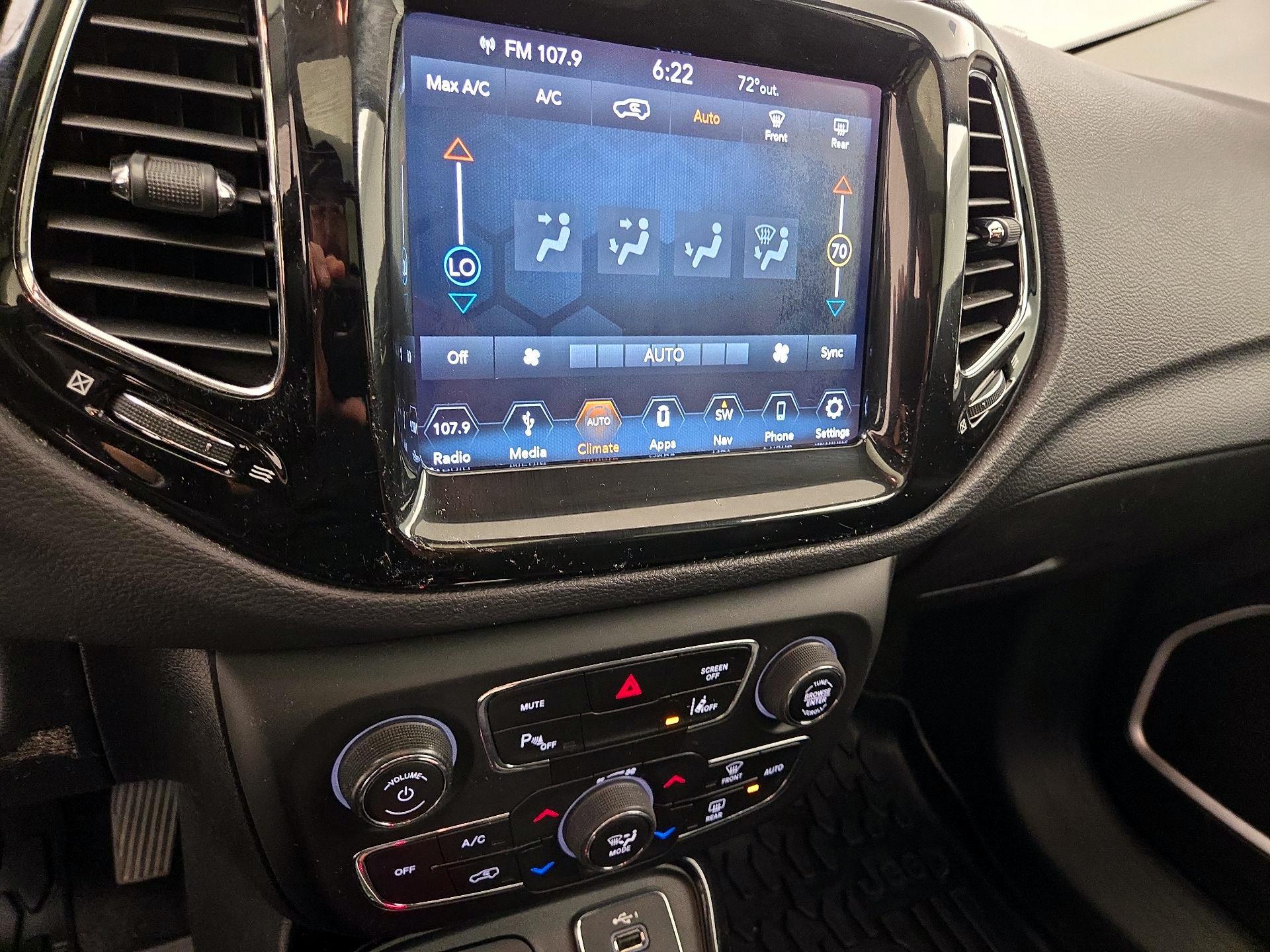 Thumbnail: 2019 Jeep Compass - 17