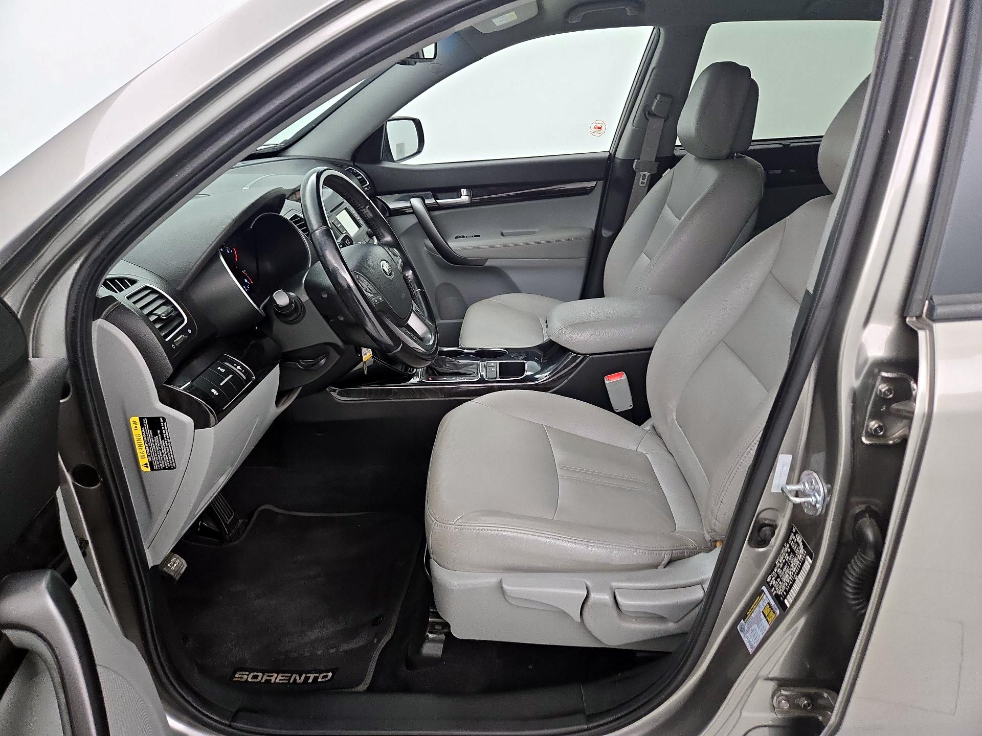 Thumbnail: 2014 Kia Sorento - 11