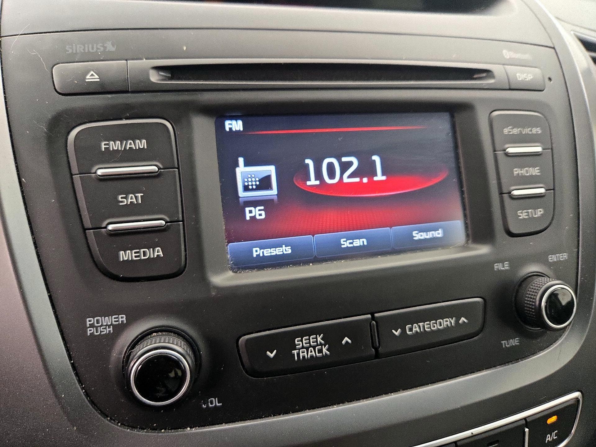 Thumbnail: 2014 Kia Sorento - 15