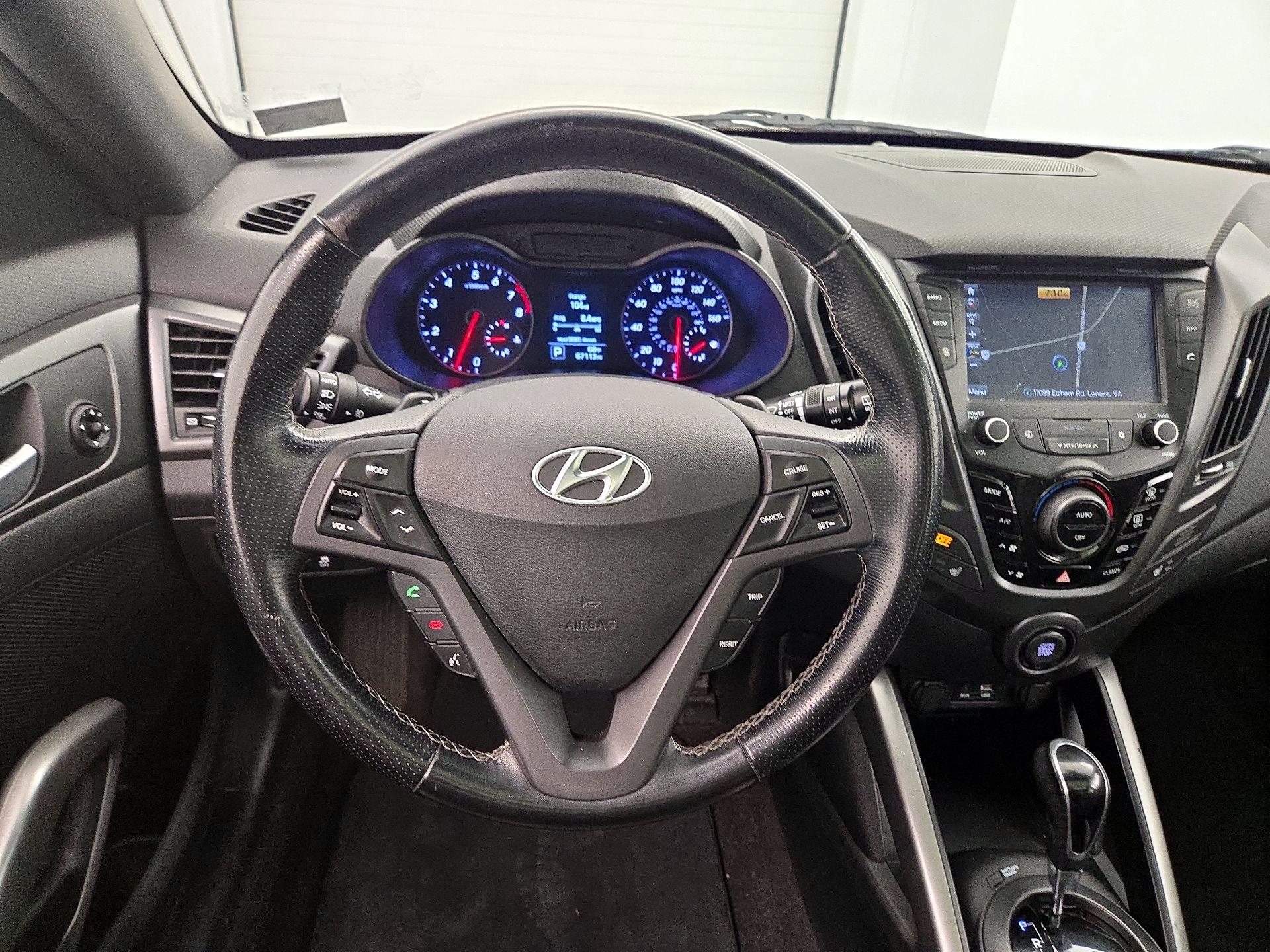 Thumbnail: 2016 Hyundai Veloster - 10