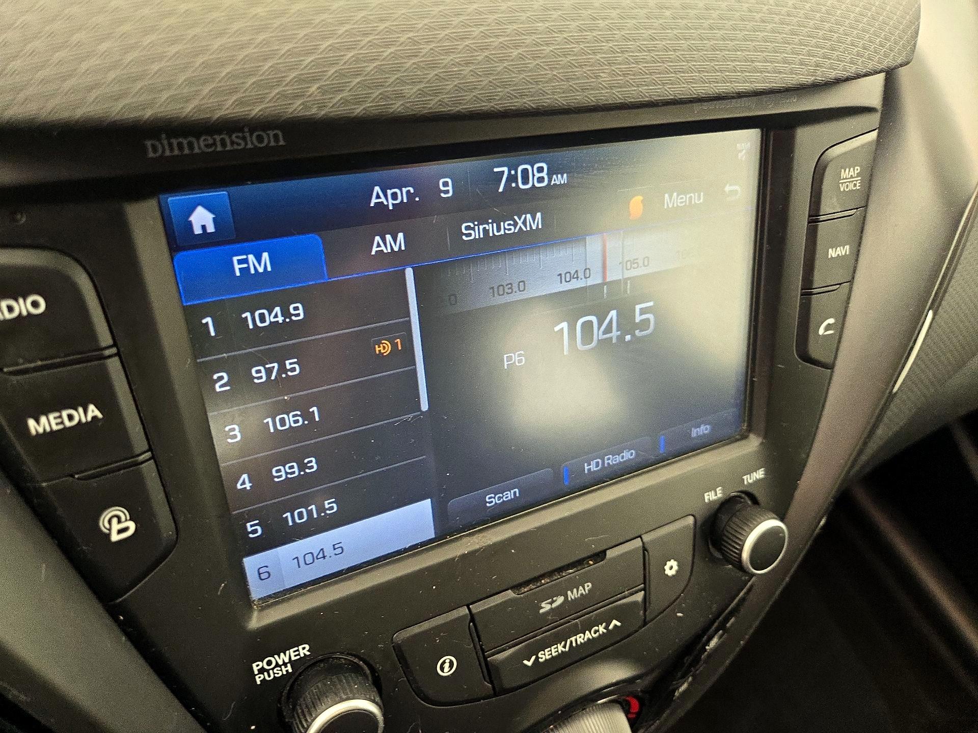 Thumbnail: 2016 Hyundai Veloster - 16