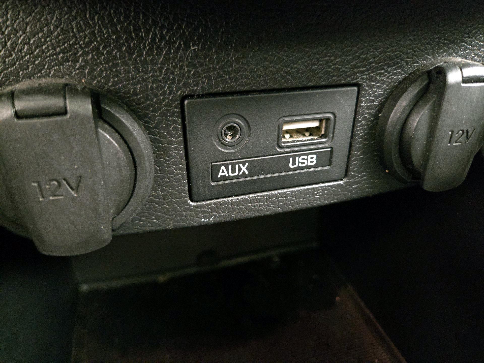 Thumbnail: 2016 Hyundai Veloster - 19