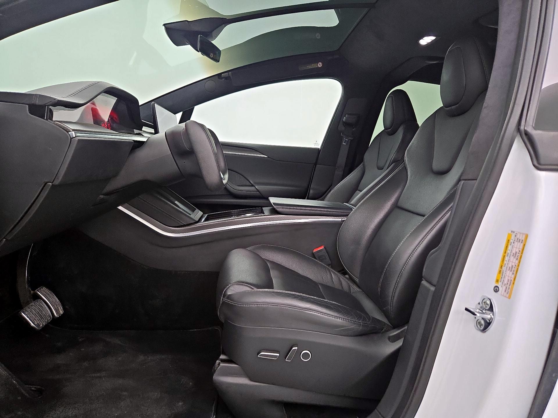 Thumbnail: 2022 Tesla Model X - 11