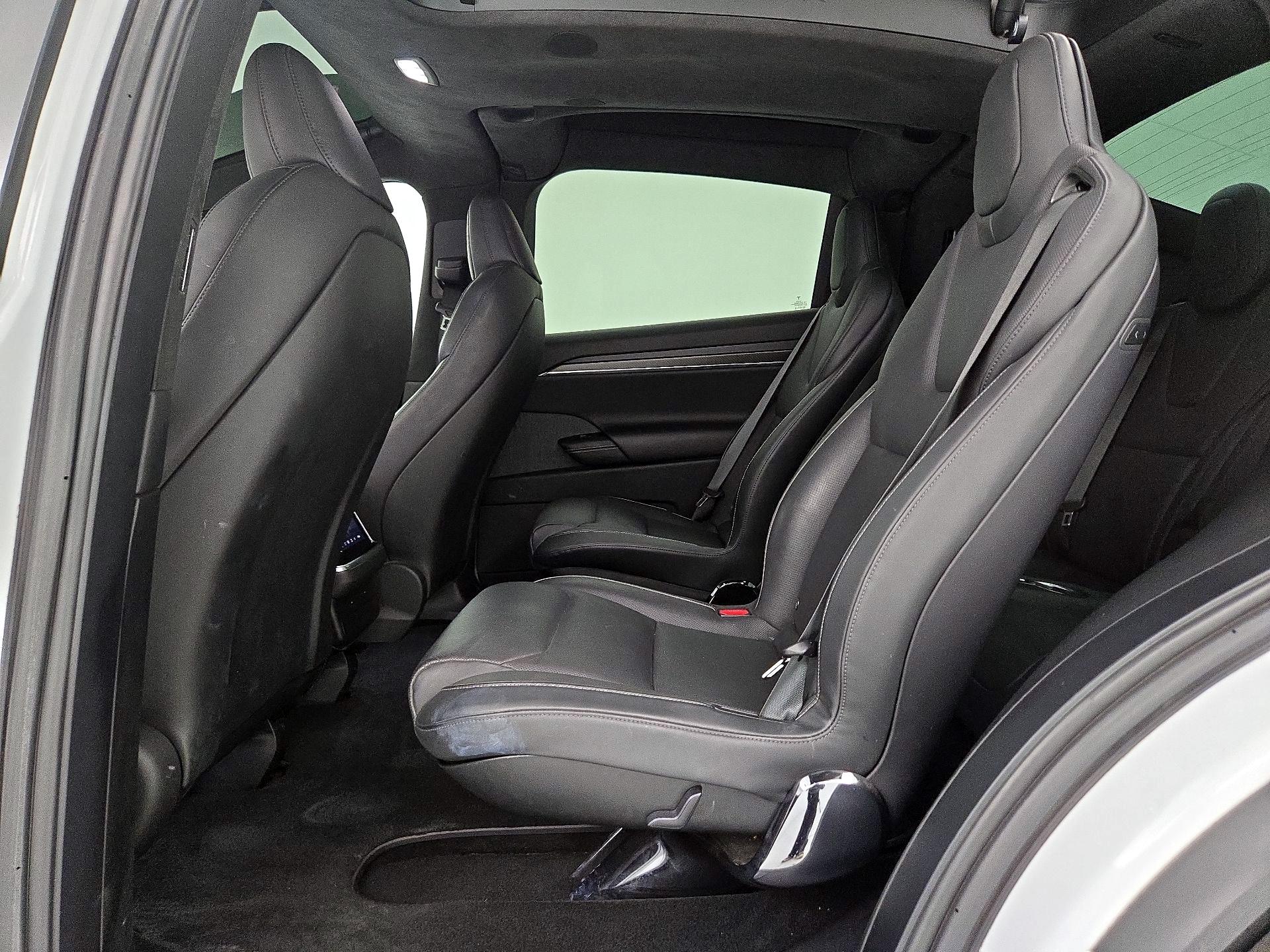 Thumbnail: 2022 Tesla Model X - 19