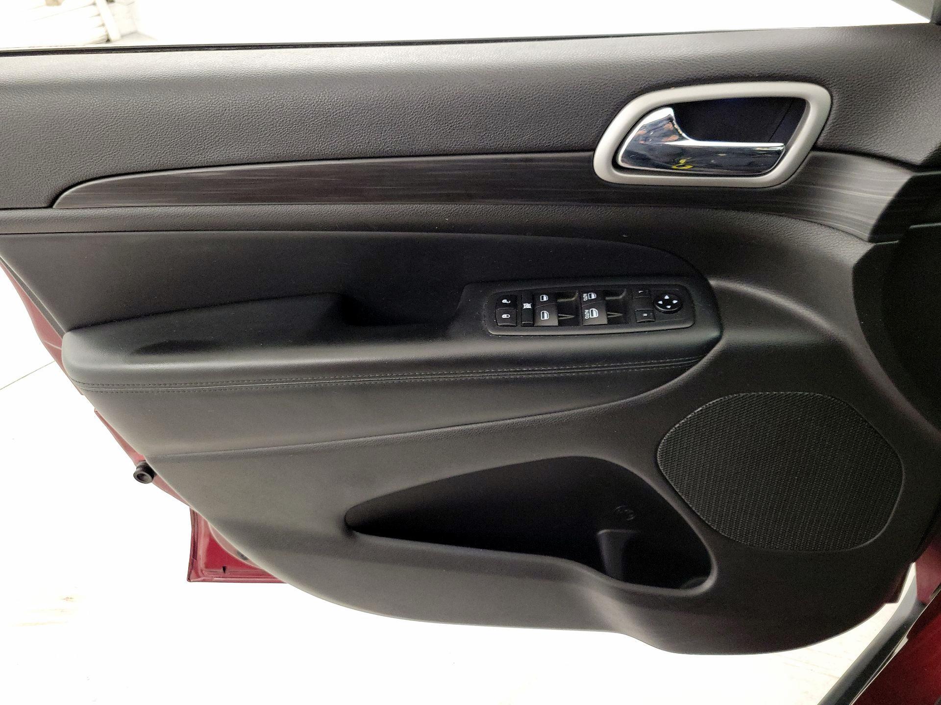 Thumbnail: 2021 Jeep Grand Cherokee - 12