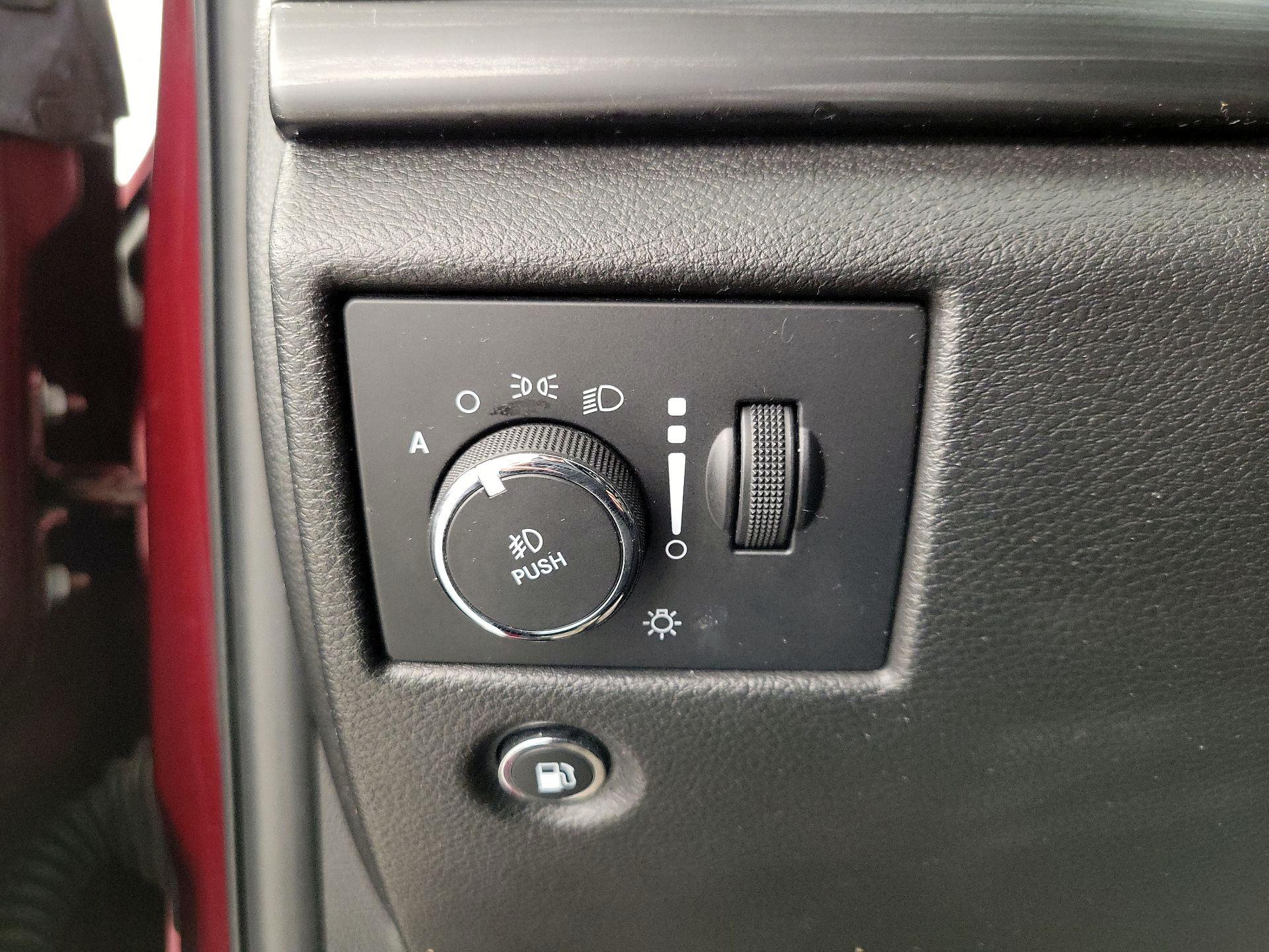 Thumbnail: 2021 Jeep Grand Cherokee - 13