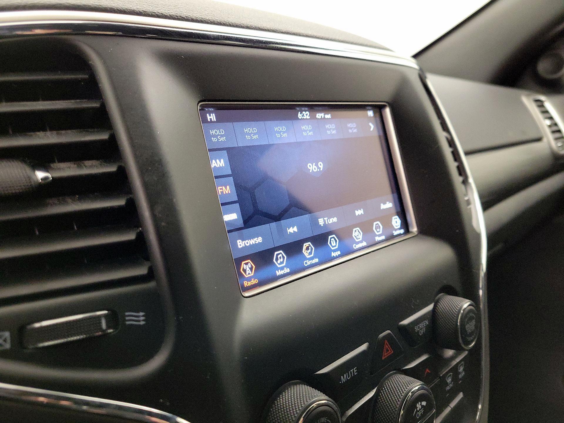 Thumbnail: 2021 Jeep Grand Cherokee - 15