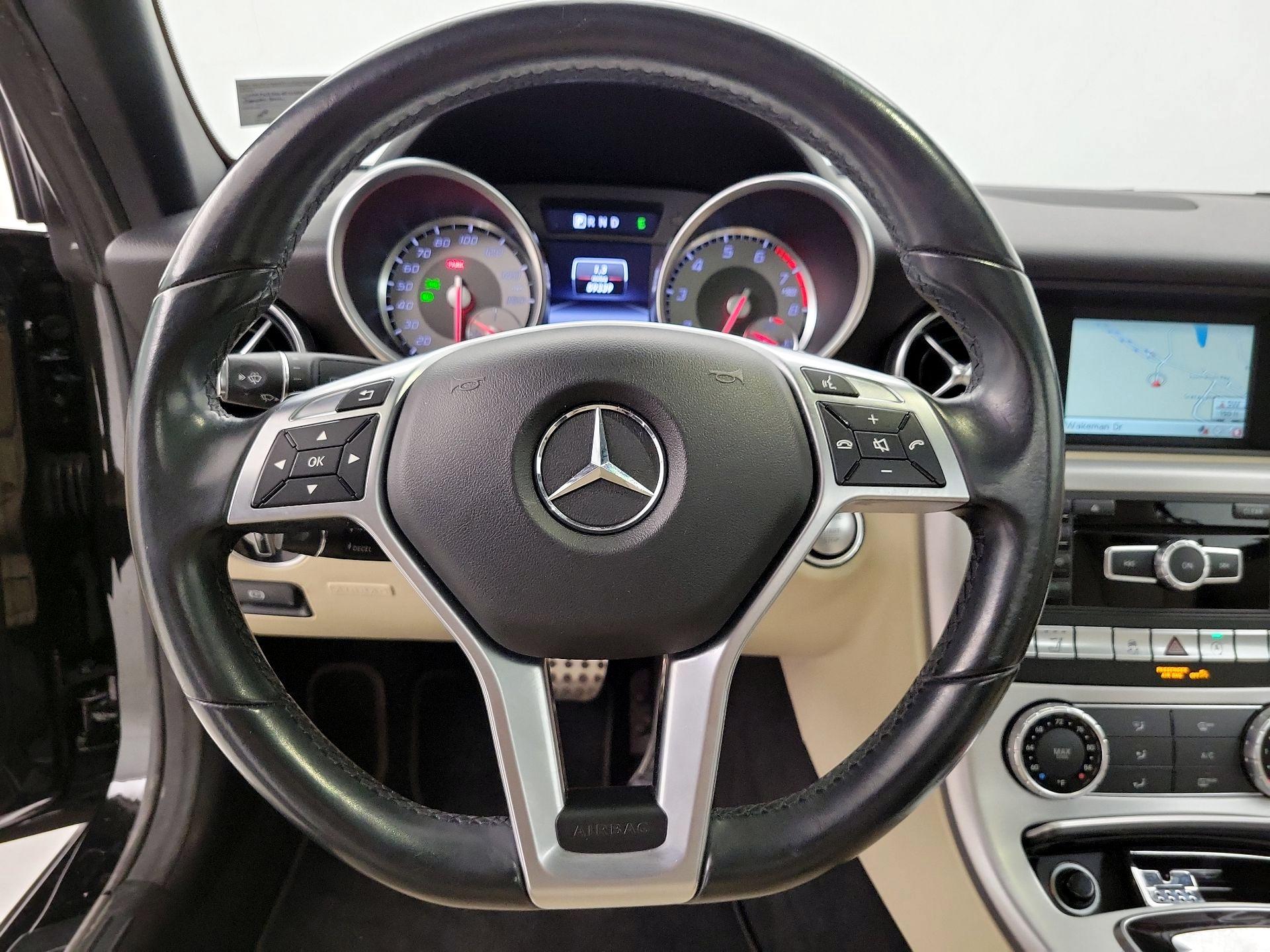Thumbnail: 2016 Mercedes-Benz SLK - 10