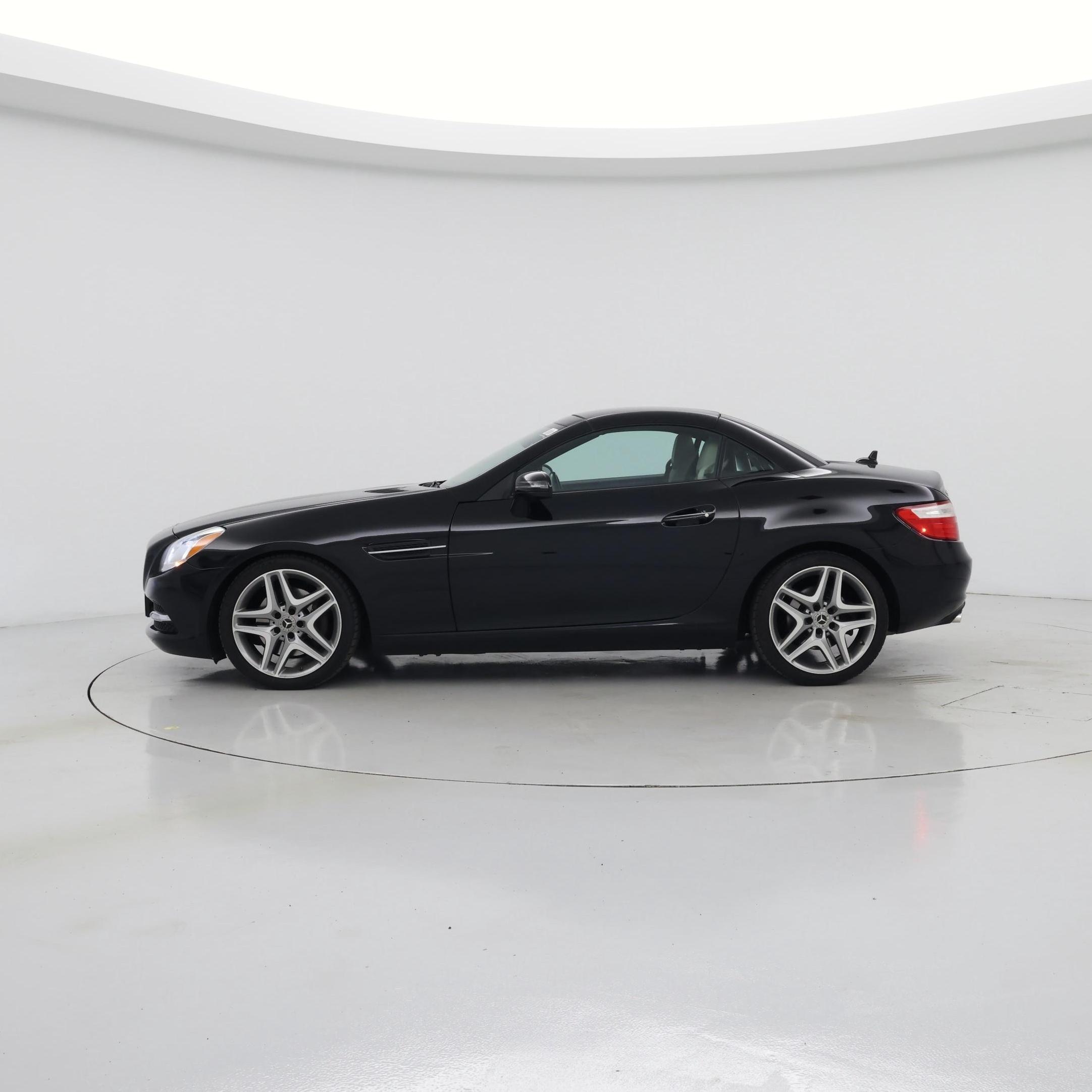 Thumbnail: 2016 Mercedes-Benz SLK - 3