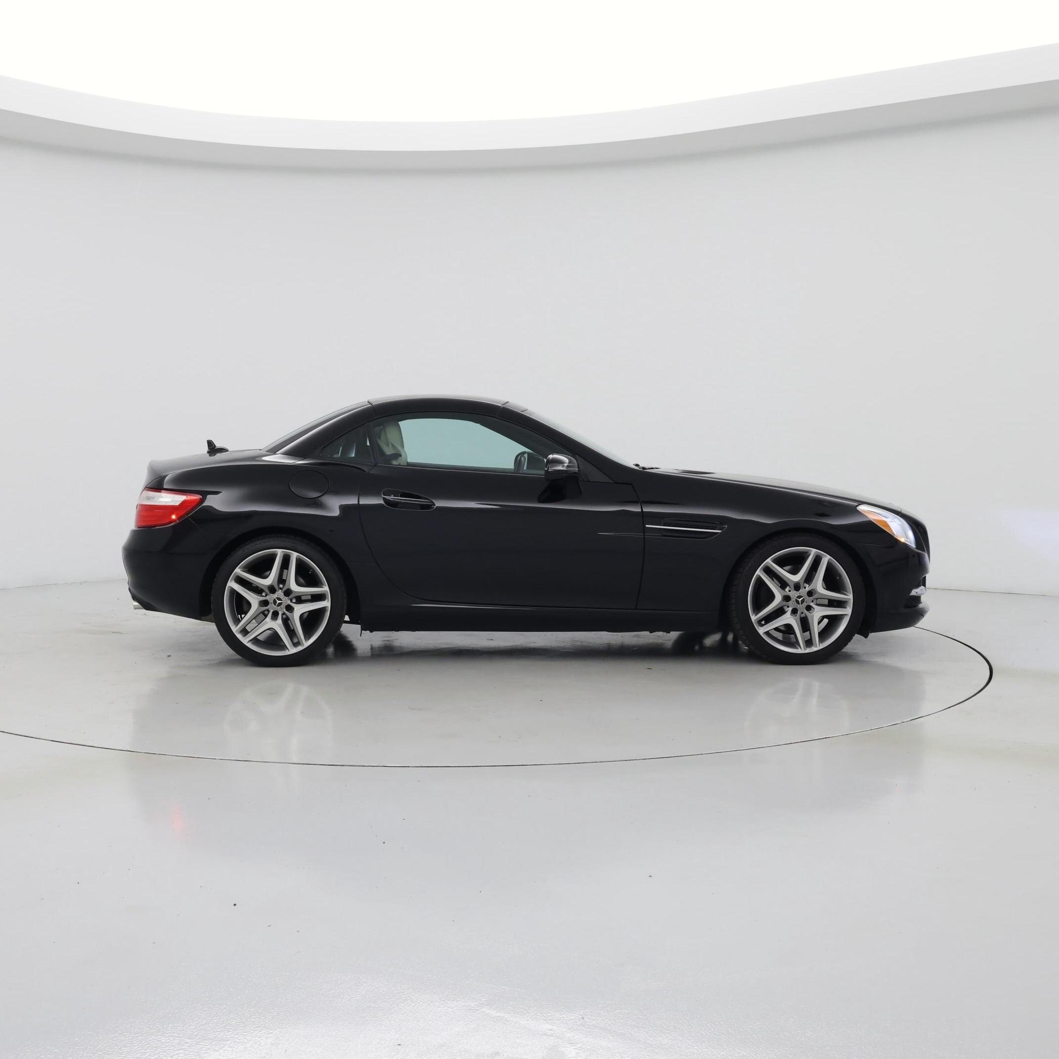 Thumbnail: 2016 Mercedes-Benz SLK - 7