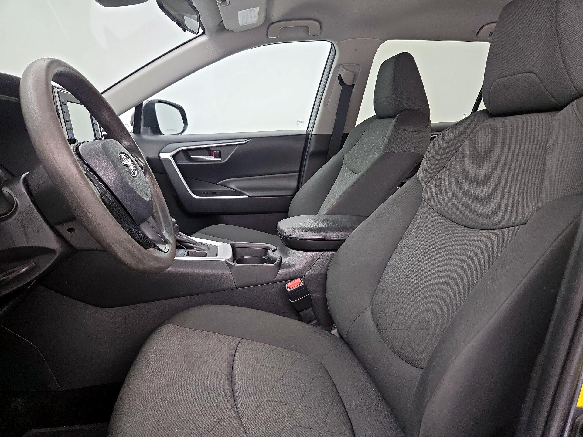 Thumbnail: 2021 Toyota RAV4 - 11