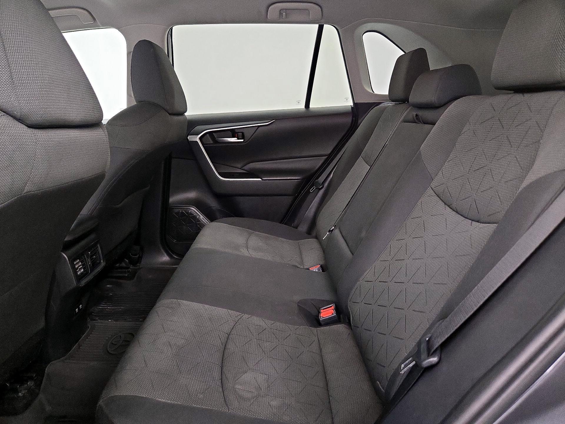 Thumbnail: 2021 Toyota RAV4 - 19