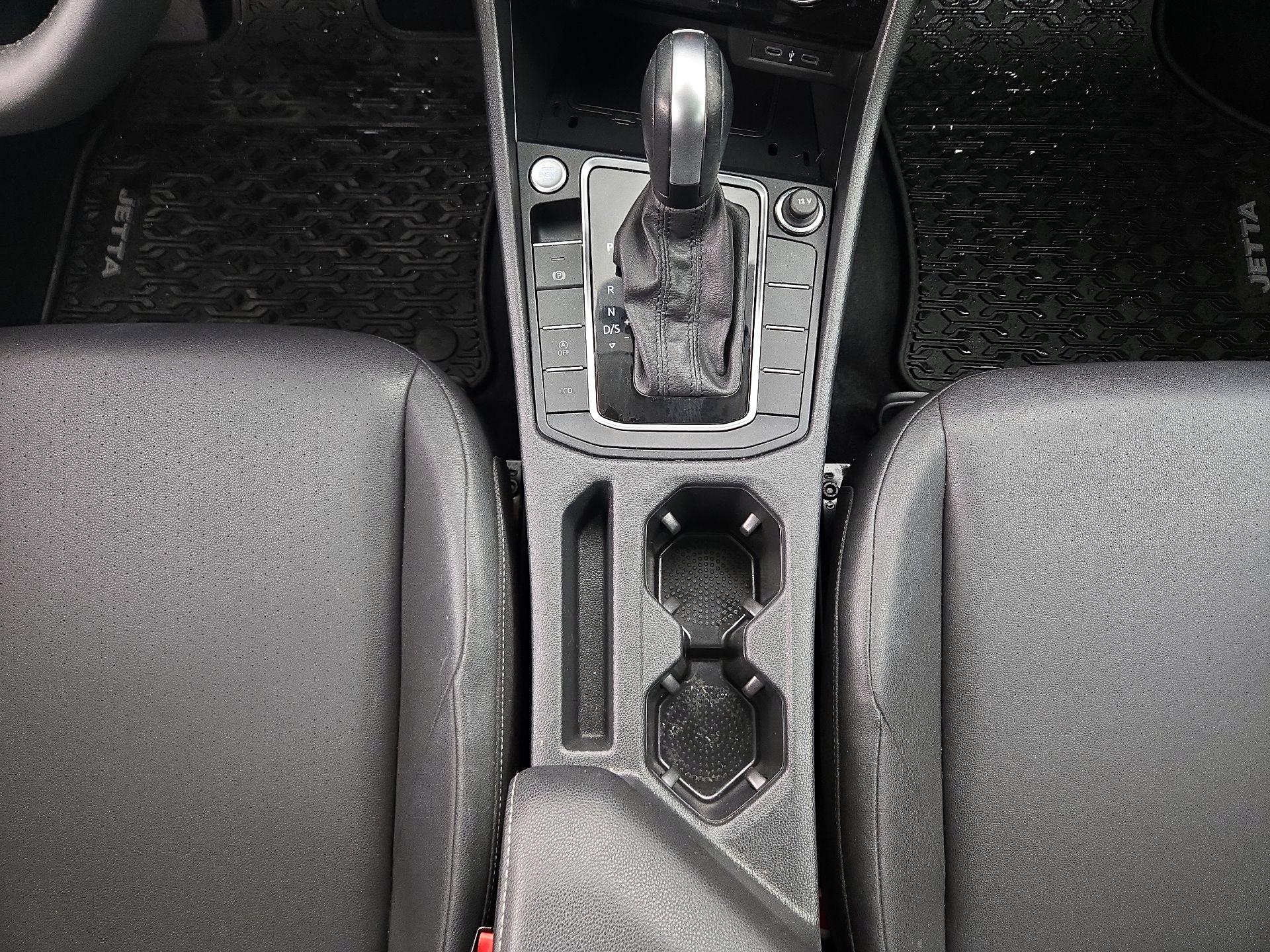 Thumbnail: 2020 Volkswagen Jetta - 17