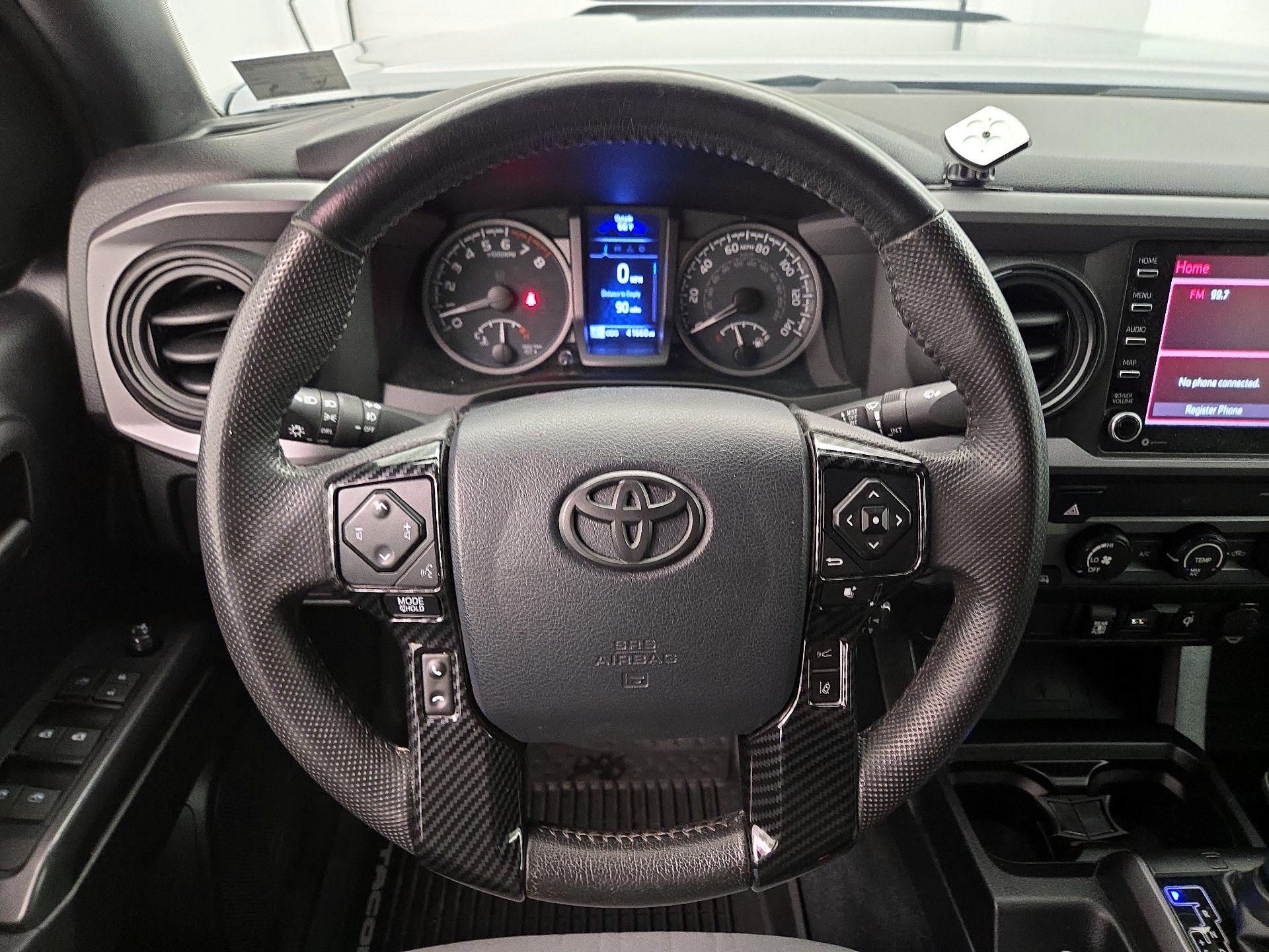 Thumbnail: 2020 Toyota Tacoma - 10