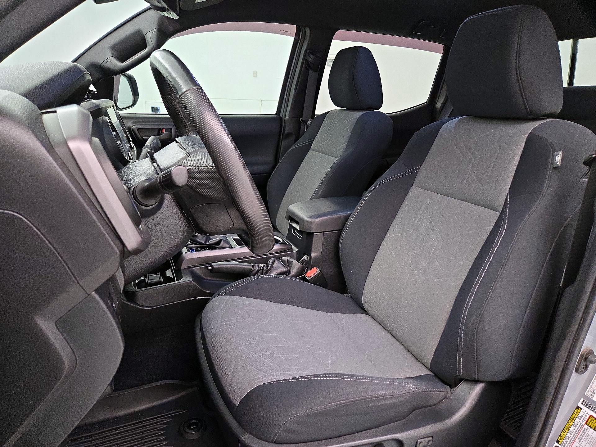 Thumbnail: 2020 Toyota Tacoma - 11