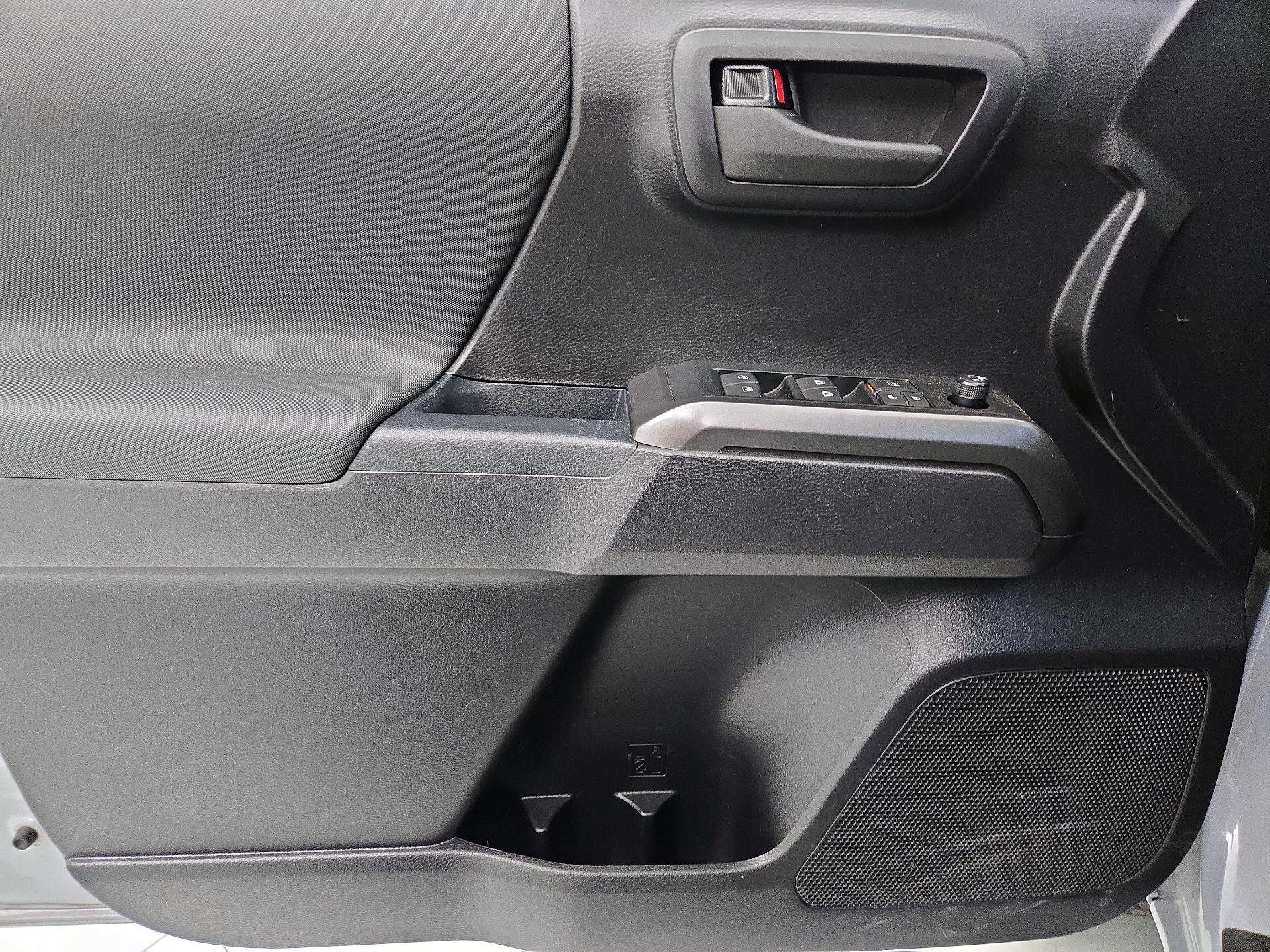 Thumbnail: 2020 Toyota Tacoma - 12