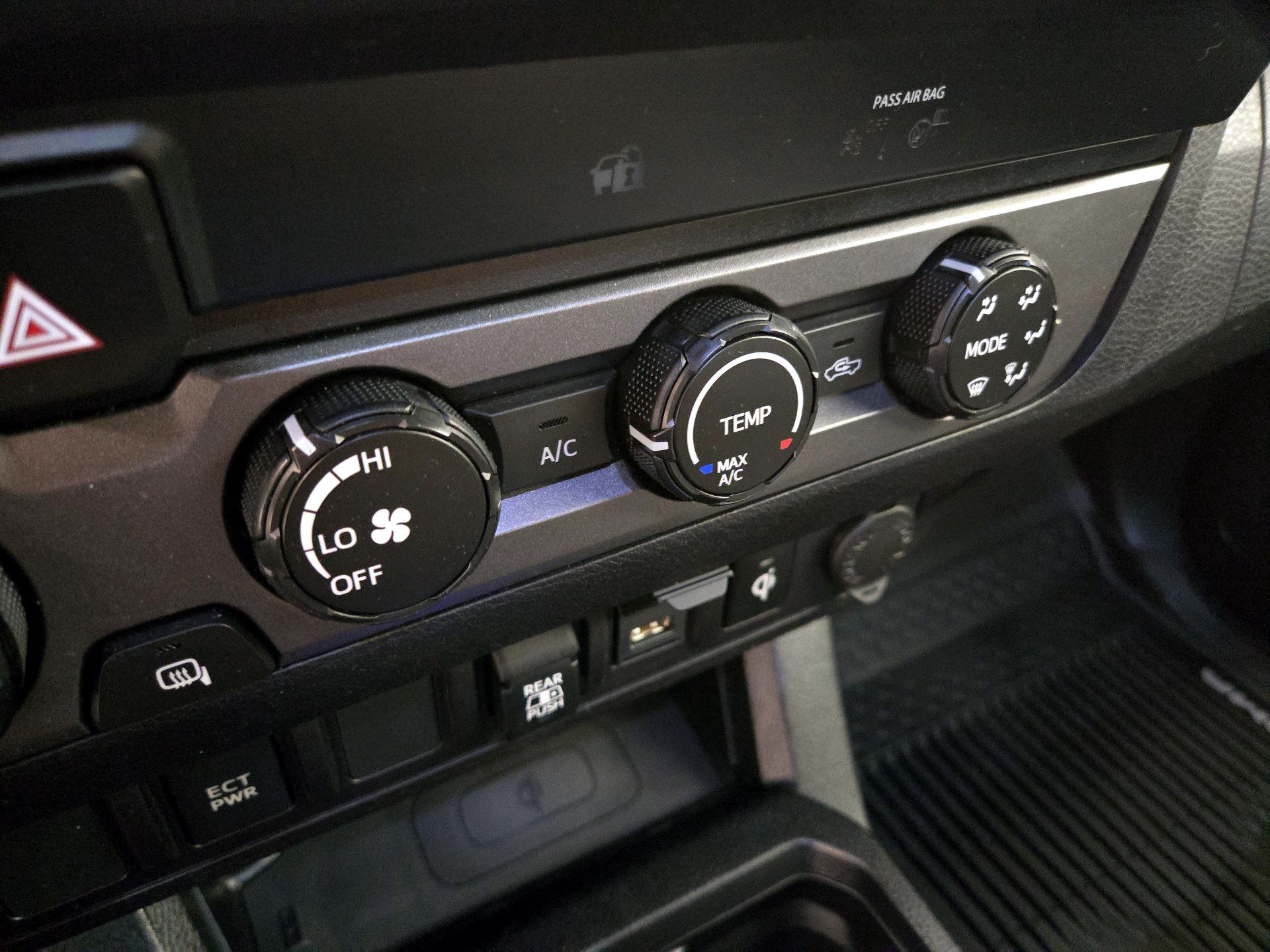 Thumbnail: 2020 Toyota Tacoma - 17