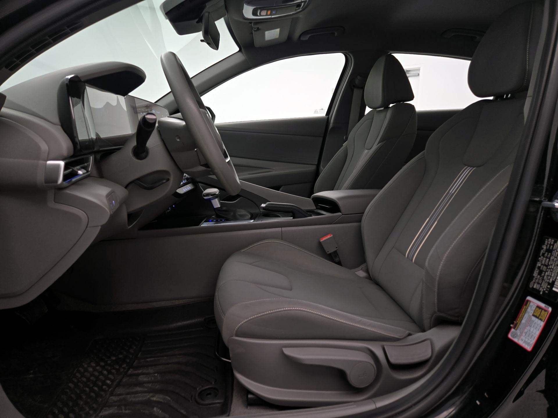 Thumbnail: 2024 Hyundai Elantra - 11