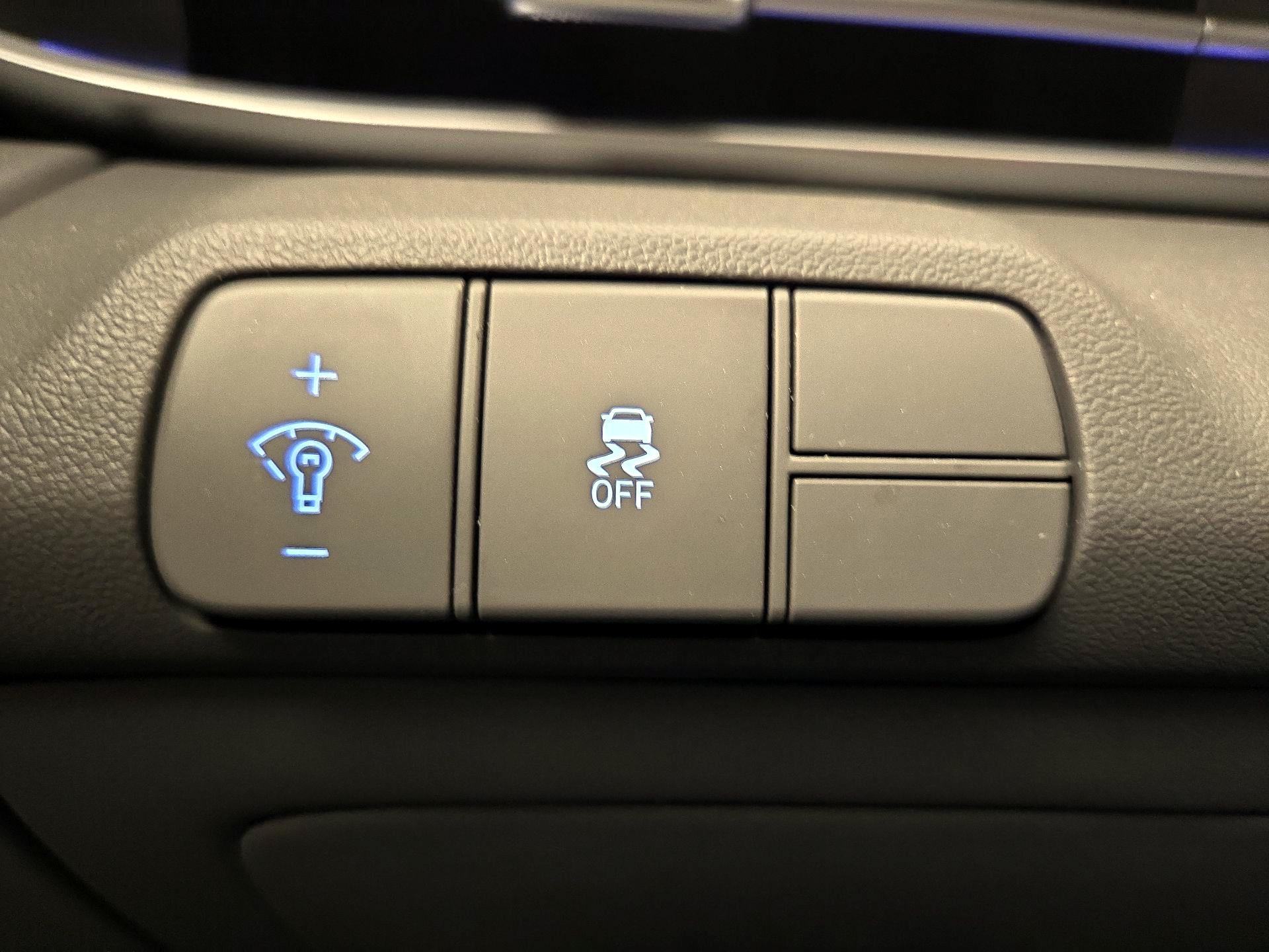 Thumbnail: 2024 Hyundai Elantra - 13