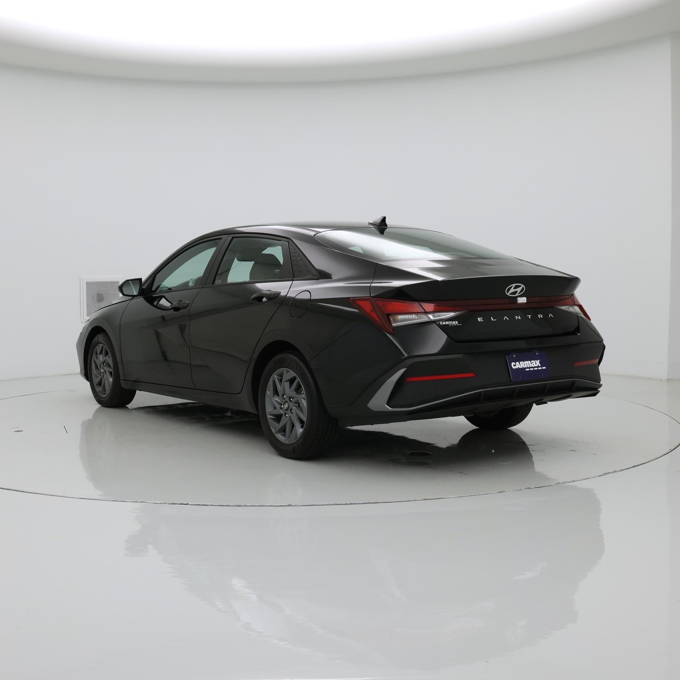 Thumbnail: 2024 Hyundai Elantra - 2
