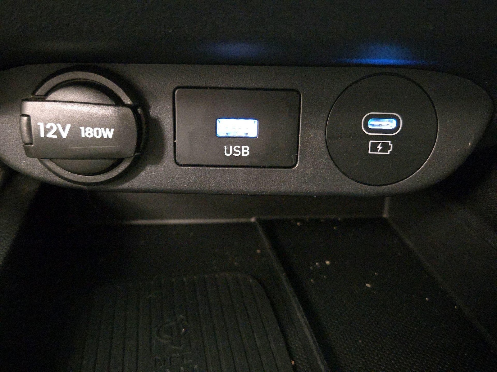 2024 Hyundai Elantra Limited - Photo 20