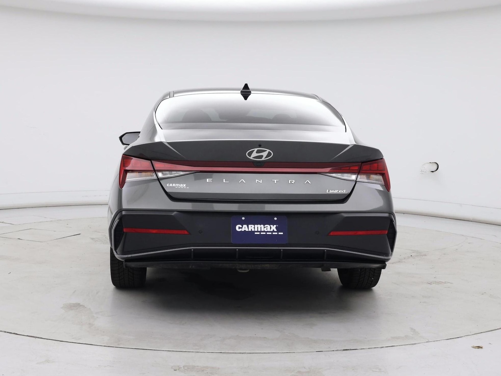 2024 Hyundai Elantra Limited - Photo 7