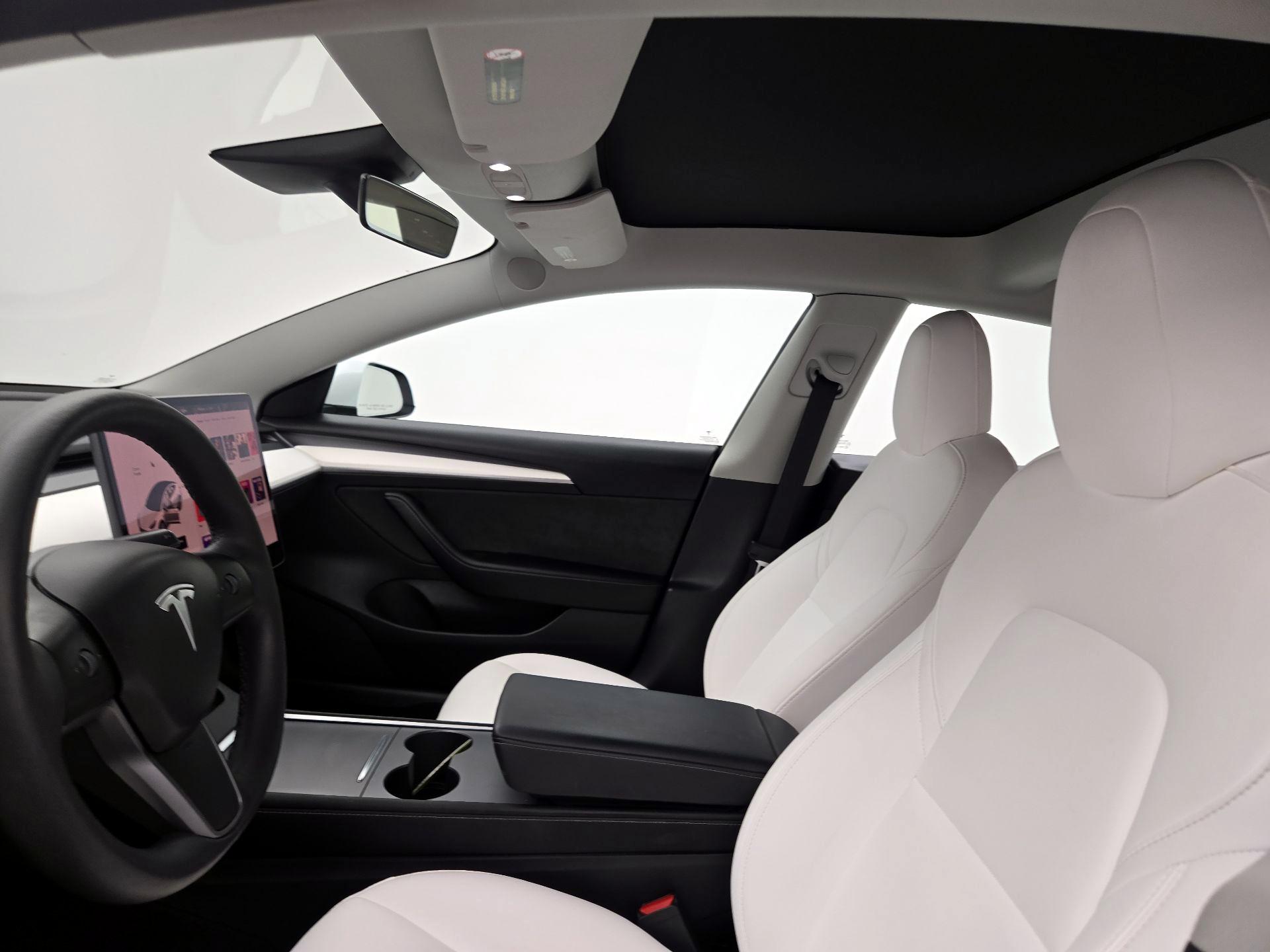 Thumbnail: 2022 Tesla Model 3 - 19