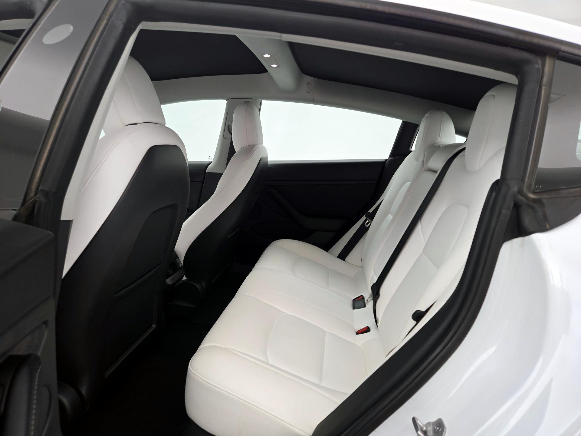 Thumbnail: 2022 Tesla Model 3 - 20