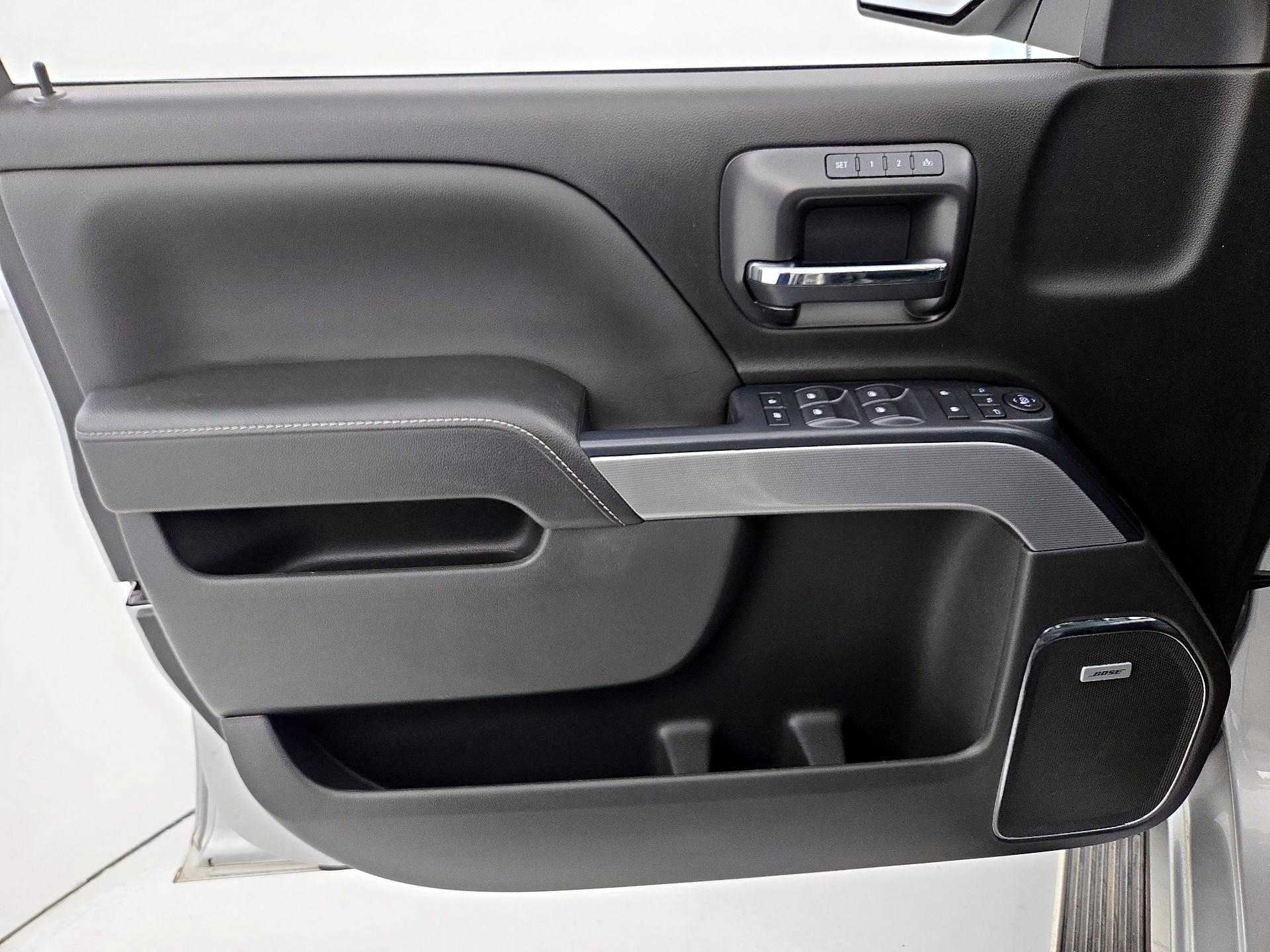Thumbnail: 2018 Chevrolet Silverado 1500 - 12