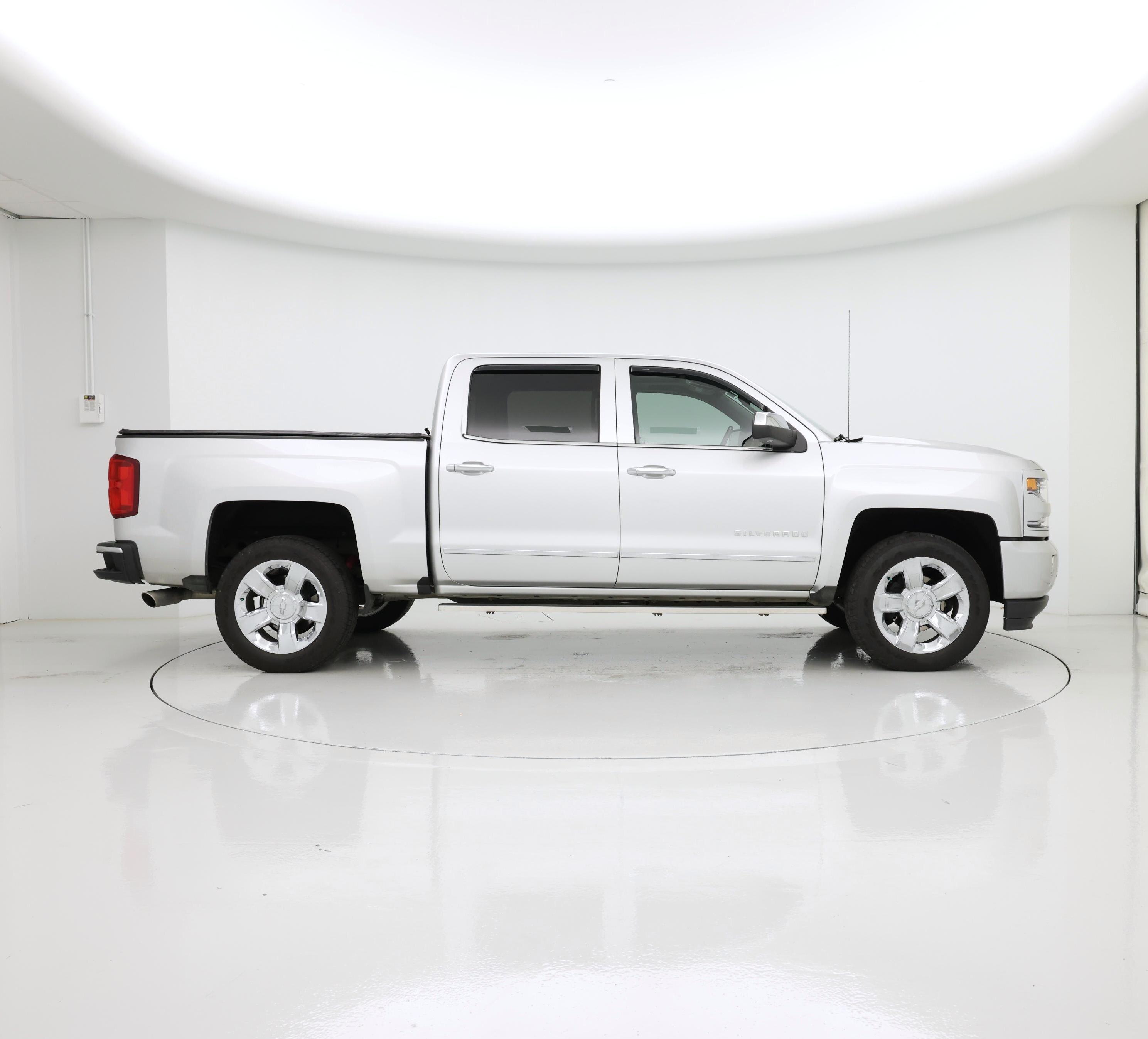 Thumbnail: 2018 Chevrolet Silverado 1500 - 7