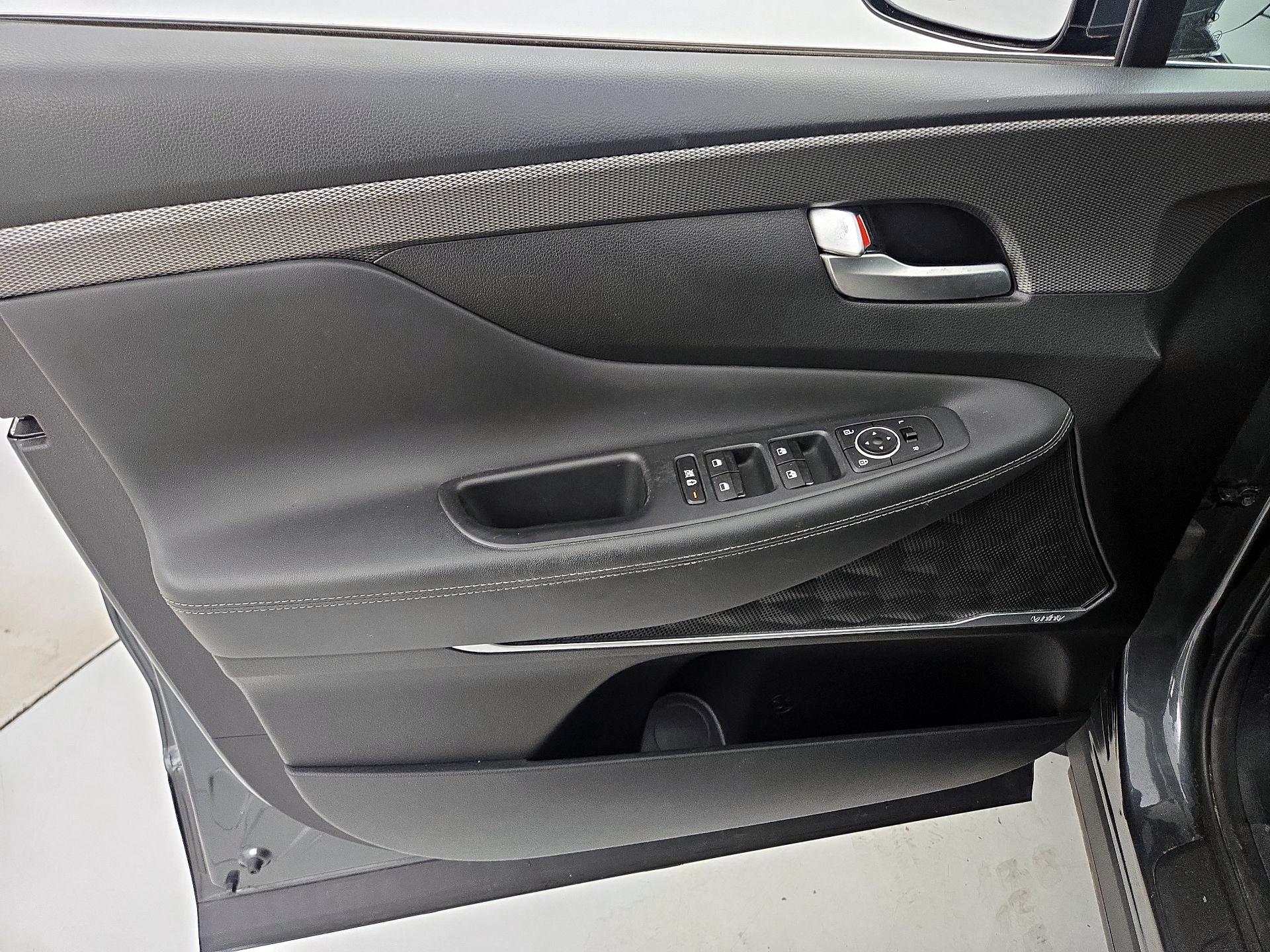 Thumbnail: 2020 Hyundai Santa Fe - 12