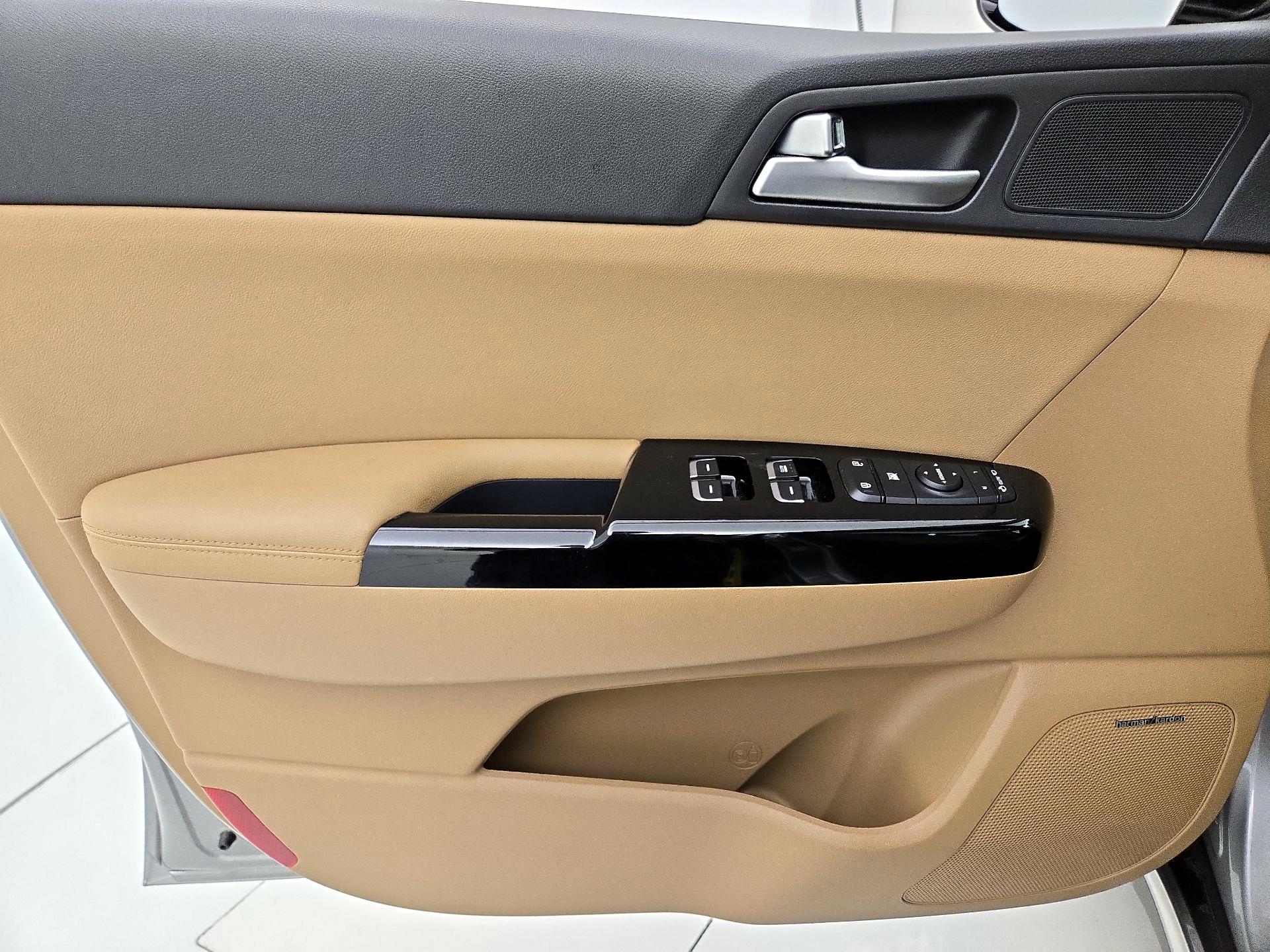 Thumbnail: 2019 Kia Sportage - 12