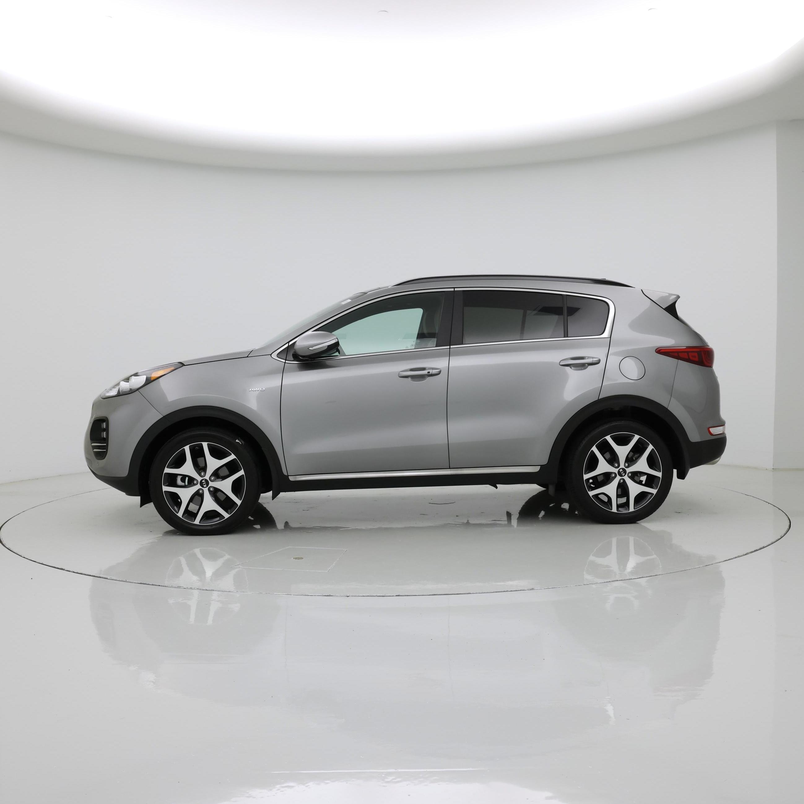 Thumbnail: 2019 Kia Sportage - 3