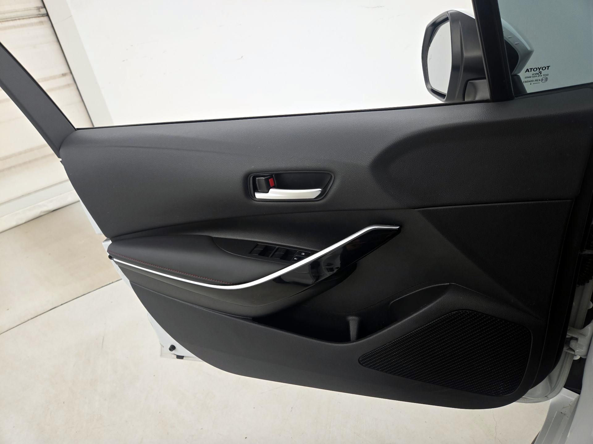 Thumbnail: 2023 Toyota Corolla - 12