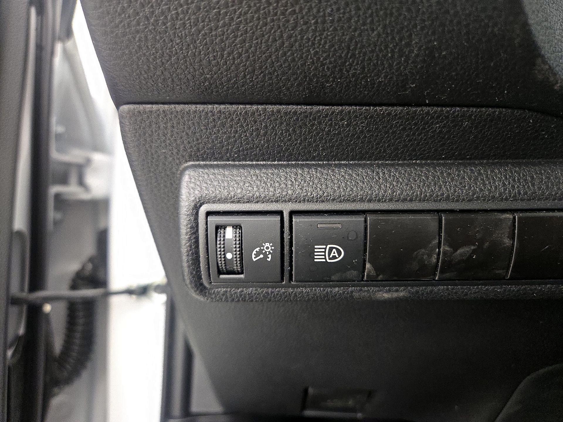 Thumbnail: 2023 Toyota Corolla - 13