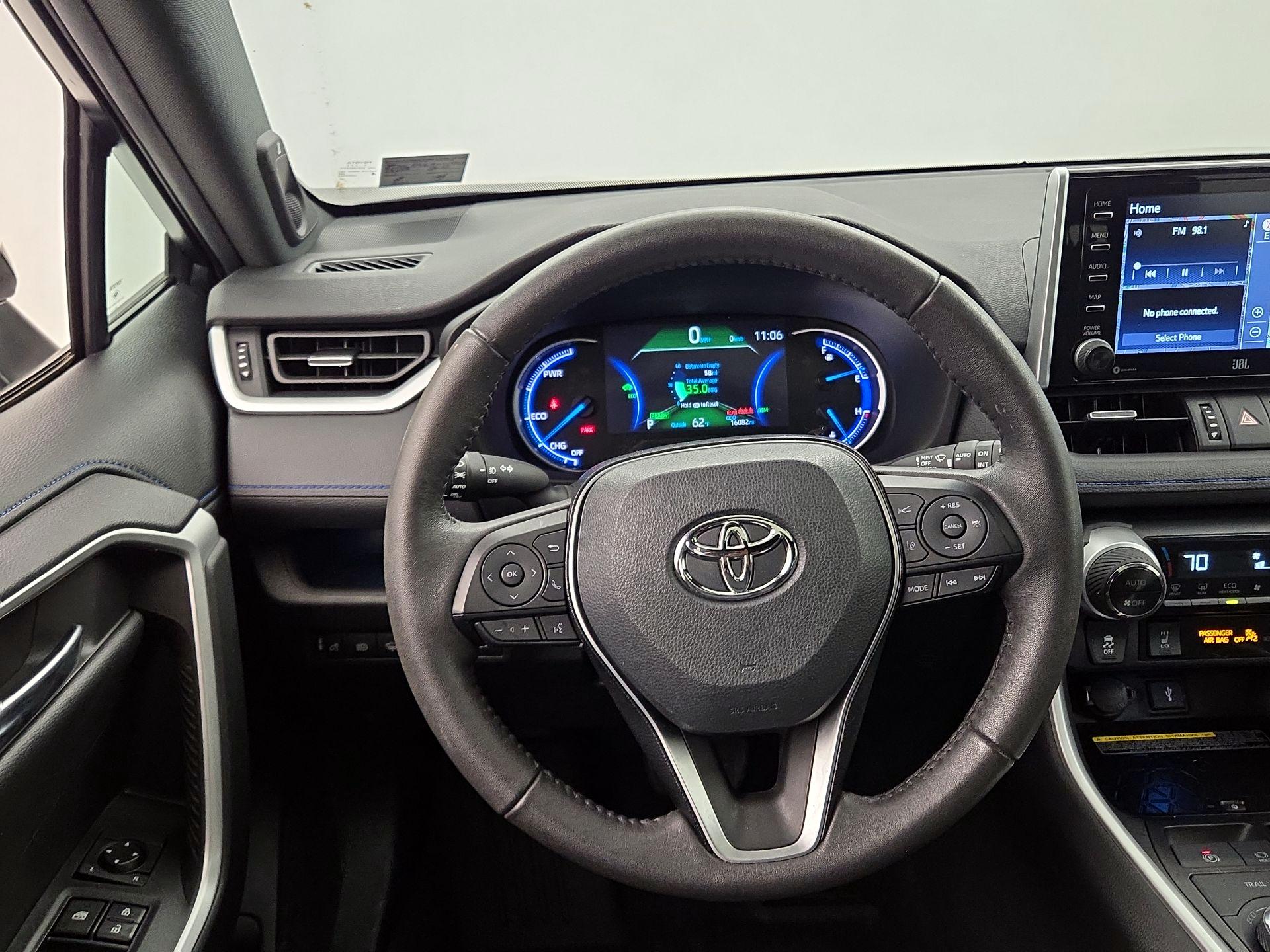 Thumbnail: 2021 Toyota RAV4 - 10