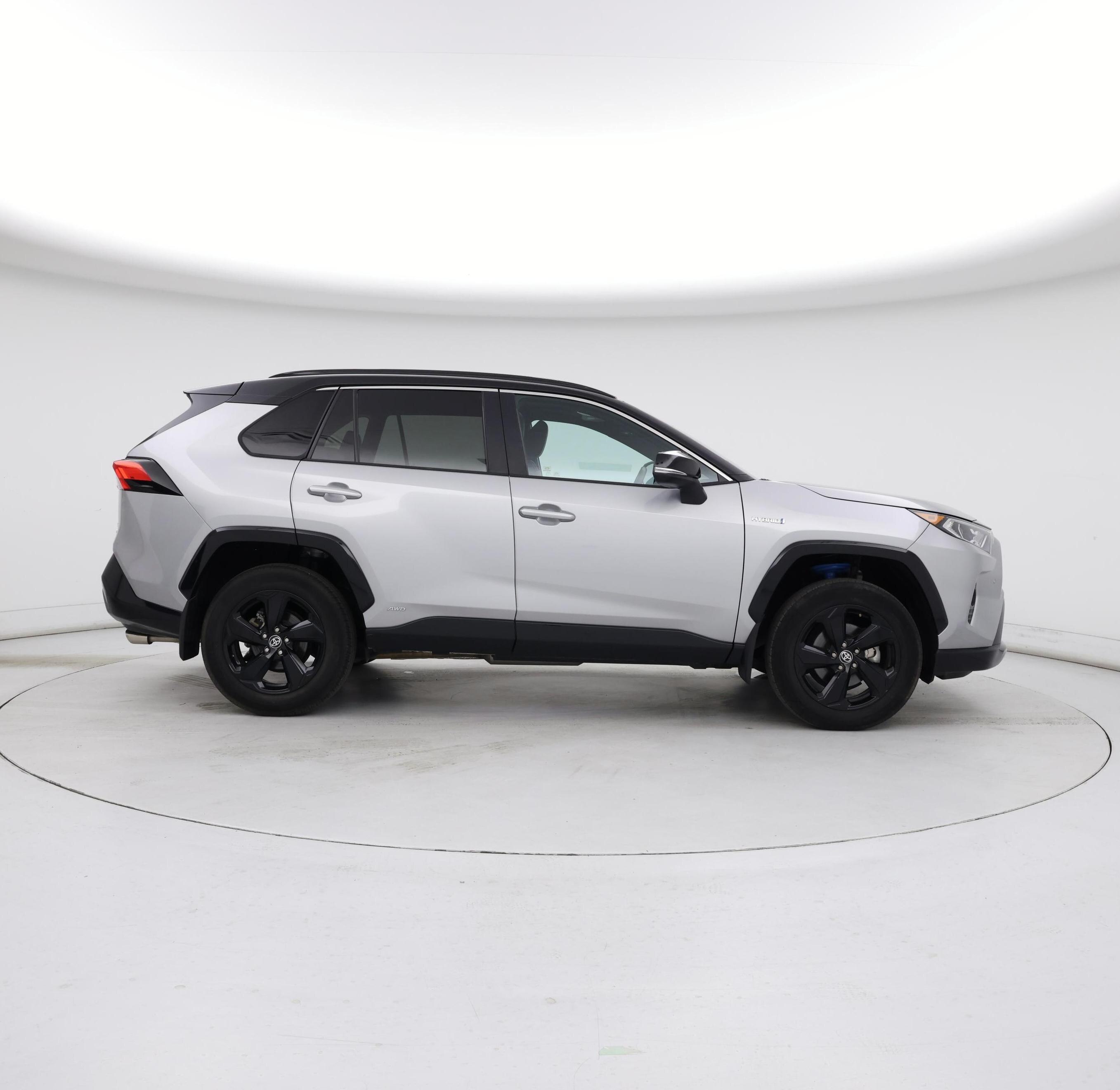 Thumbnail: 2021 Toyota RAV4 - 7
